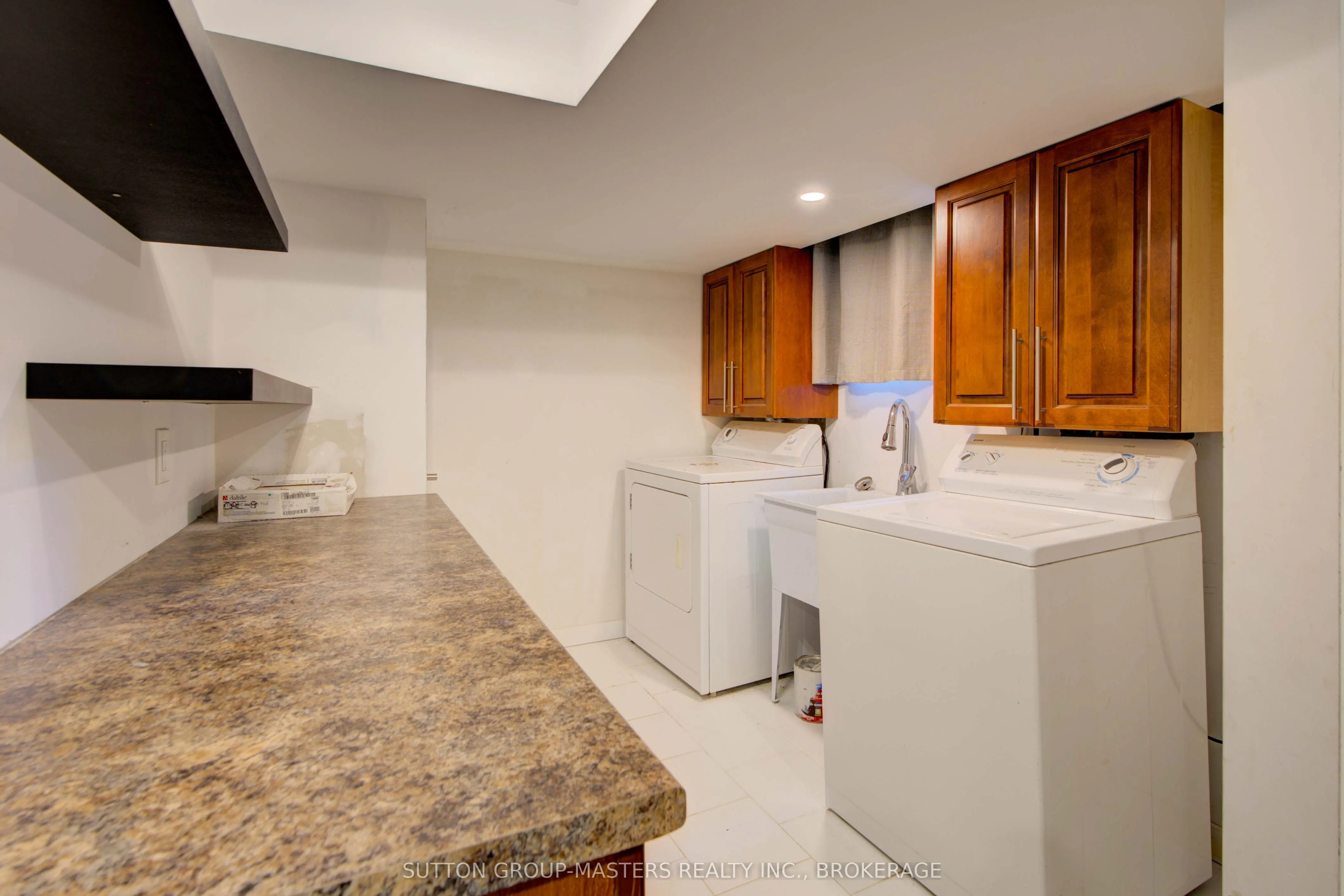 846 Sandringham Place