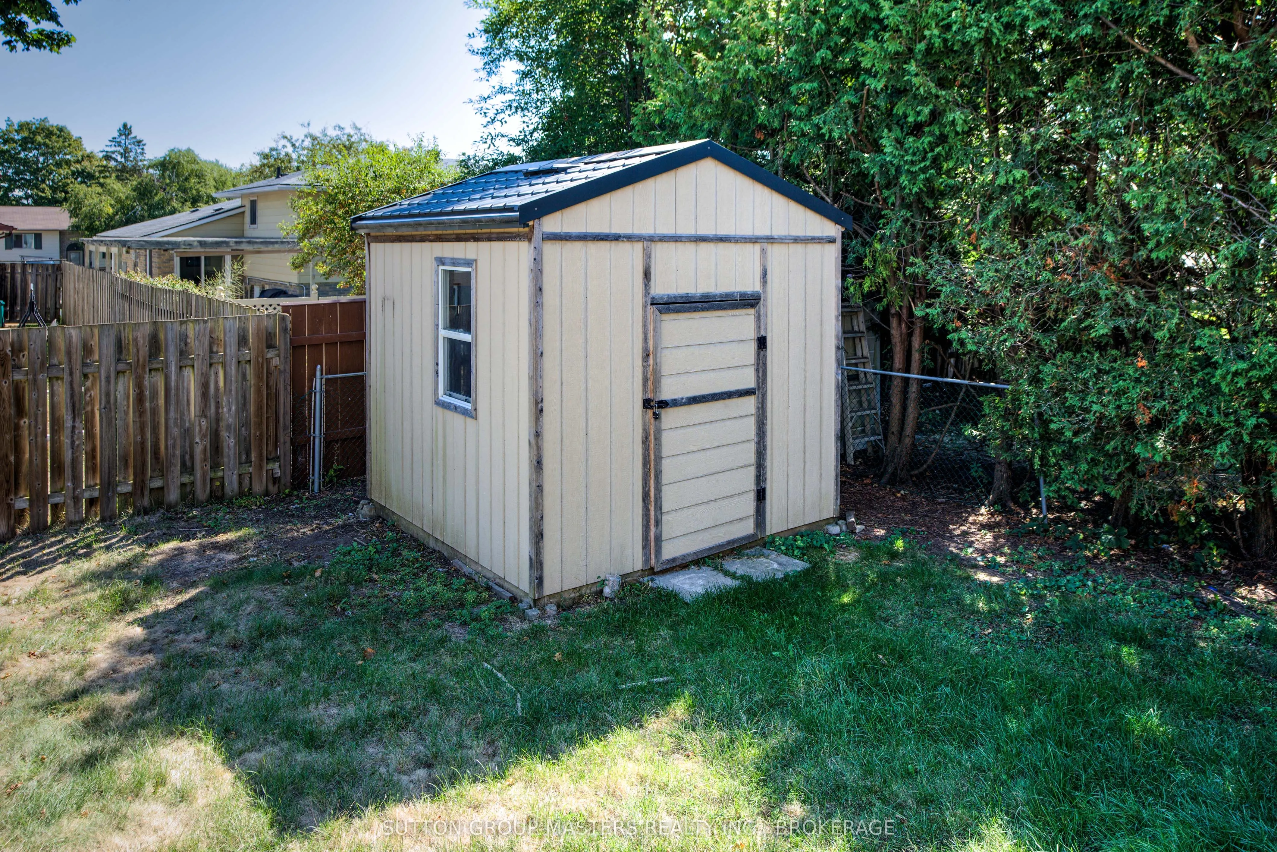 846 Sandringham Place