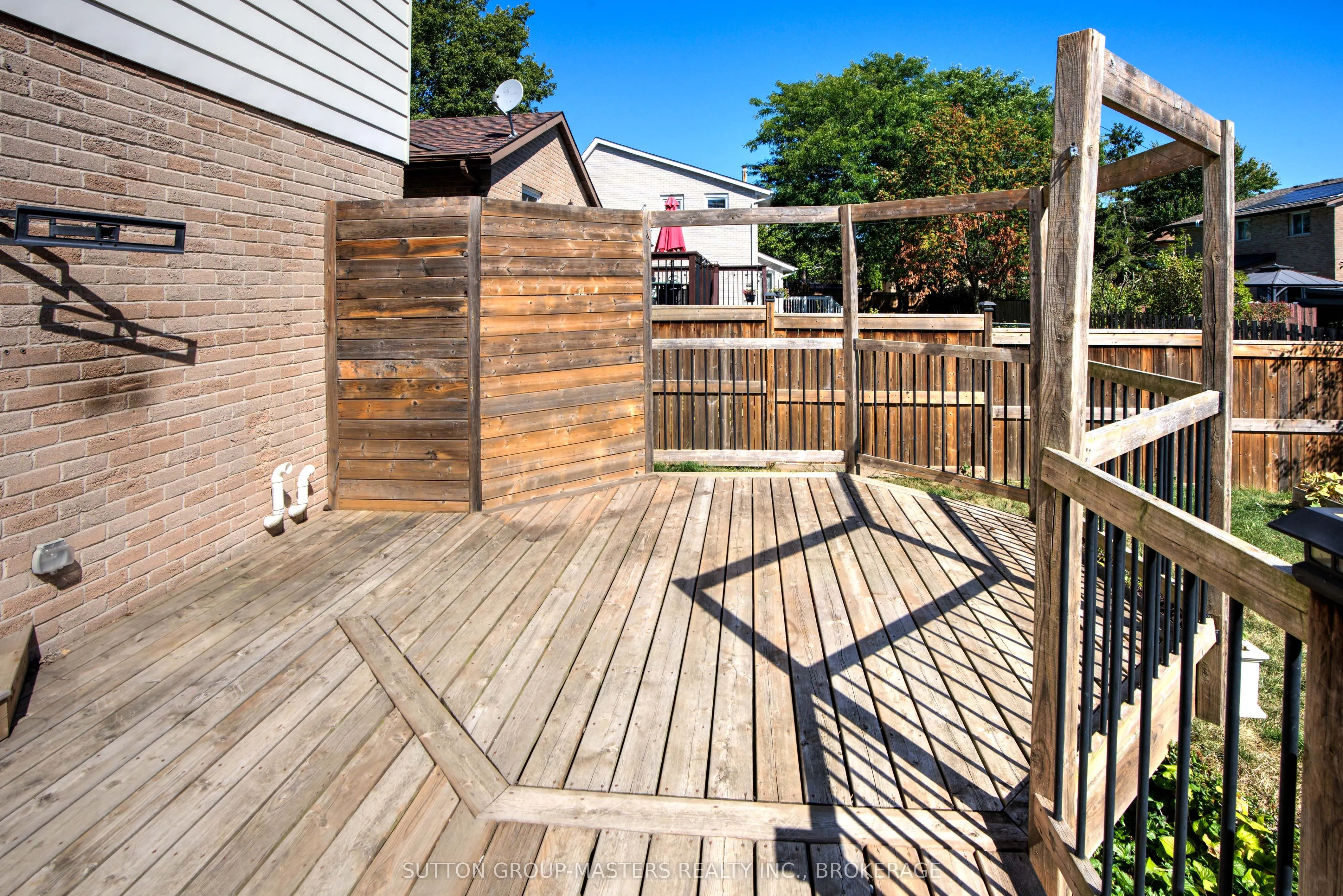 846 Sandringham Place