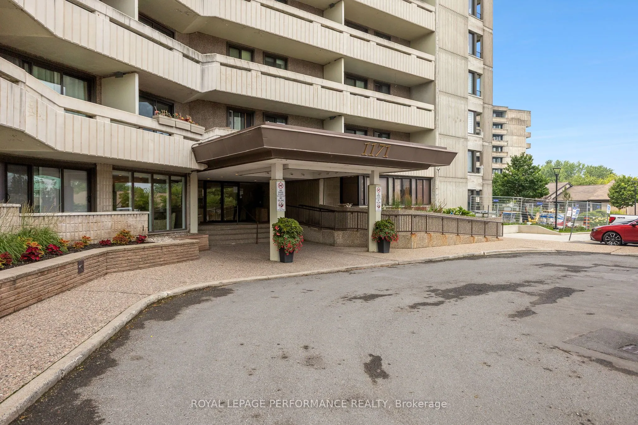 1171 Ambleside Drive, #1003