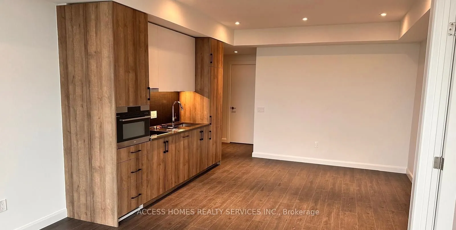741 King Street W, #603