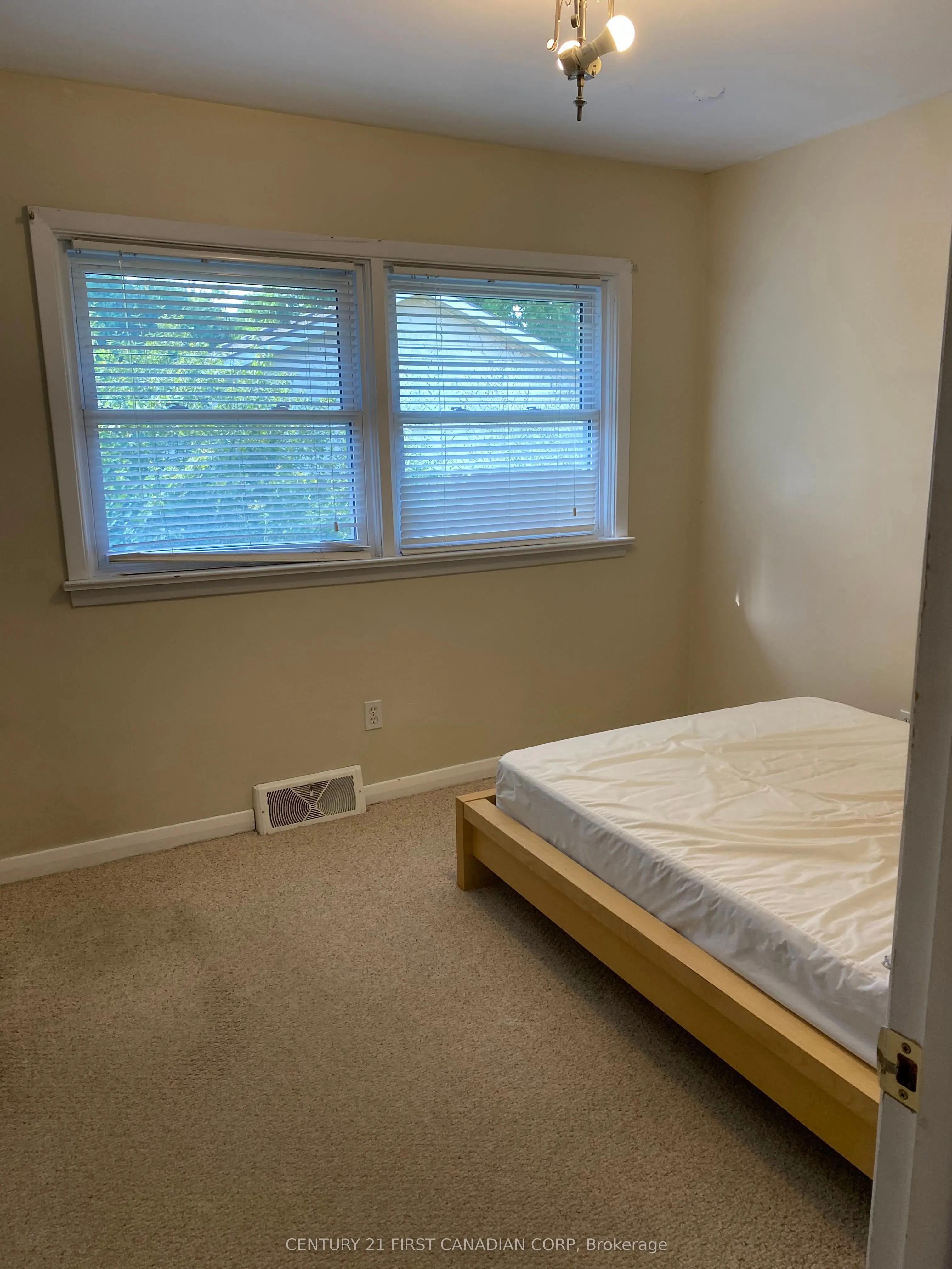 270 Sarnia Road, #main level