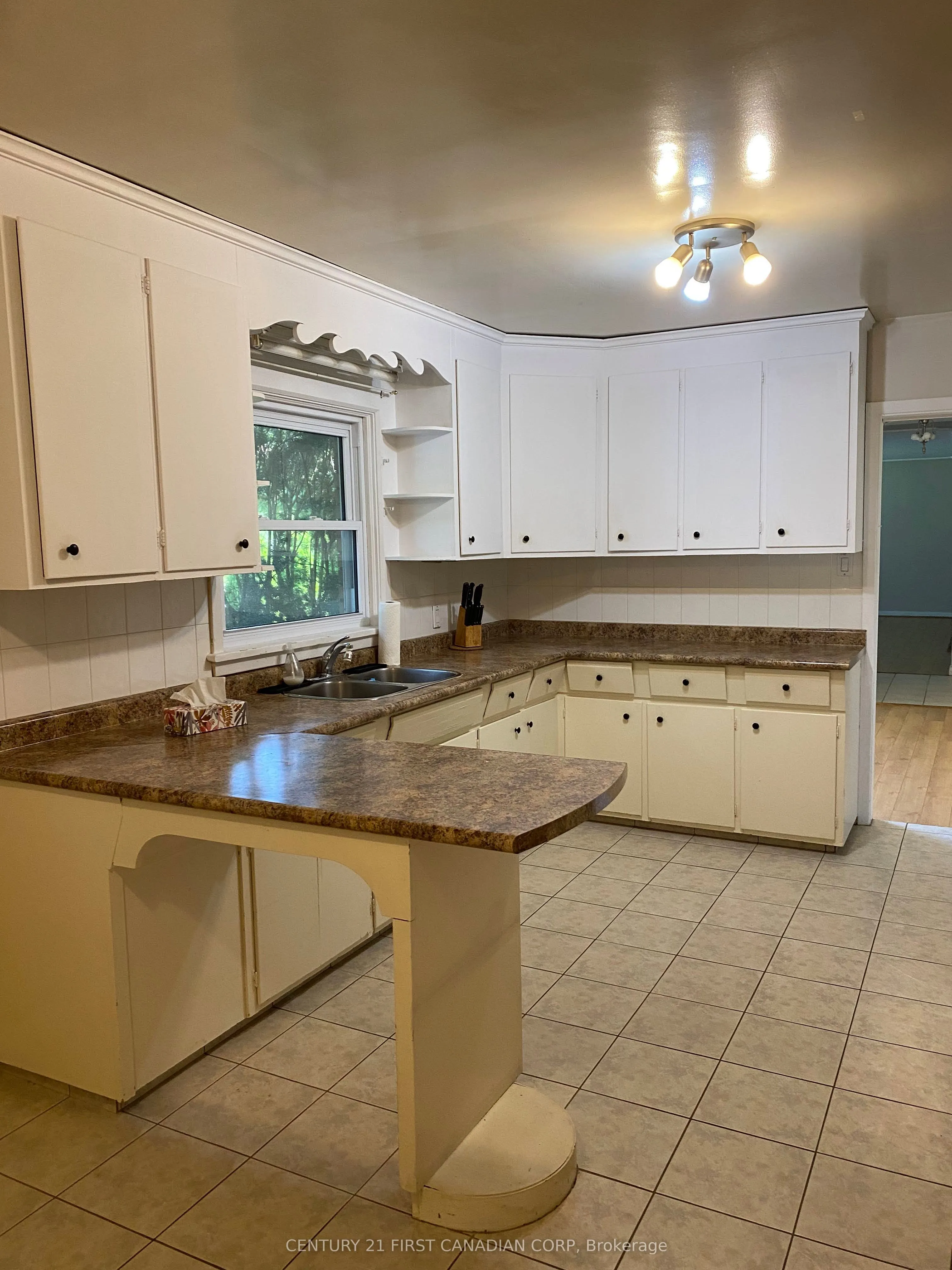 270 Sarnia Road, #main level