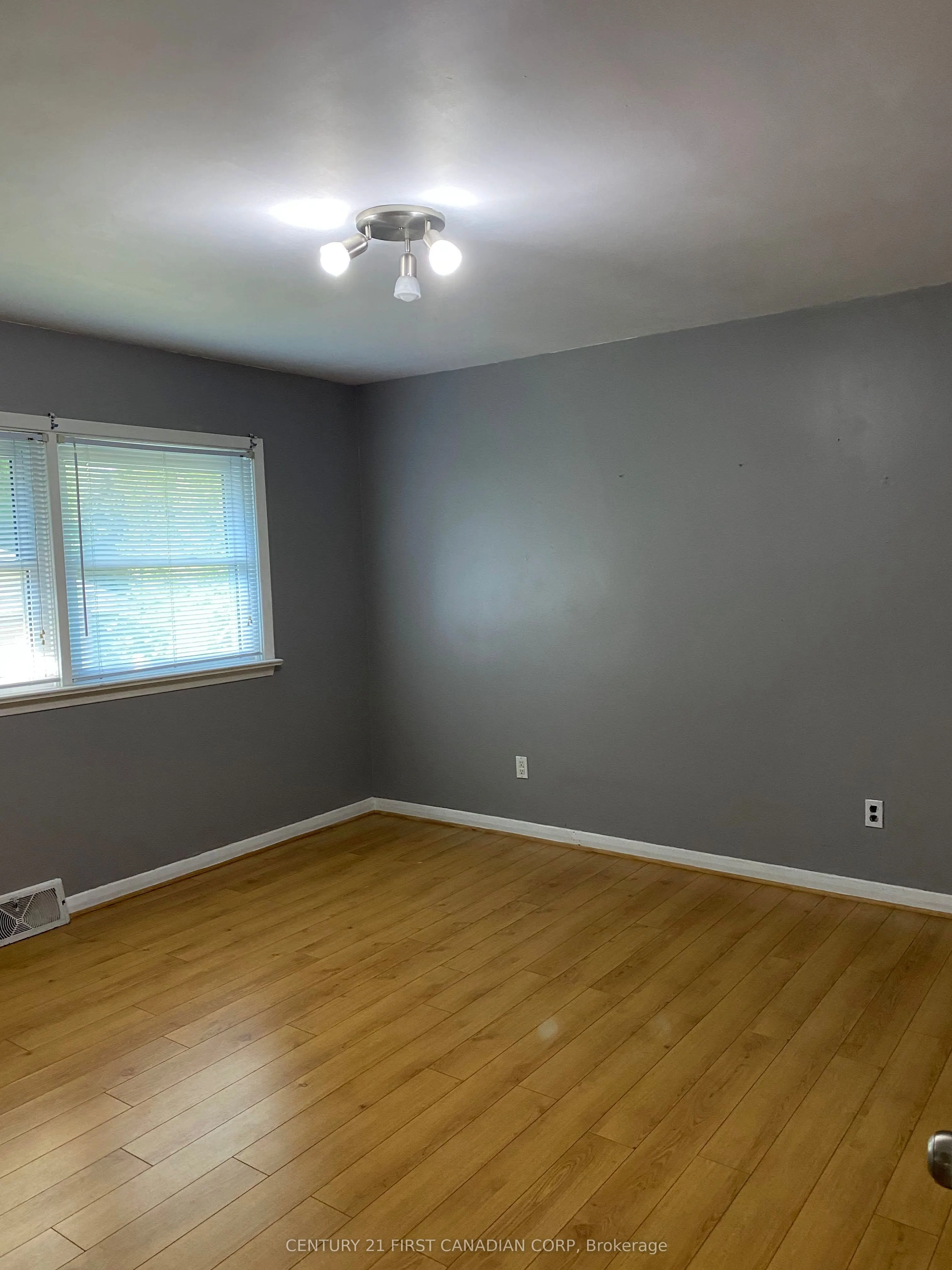 270 Sarnia Road, #main level