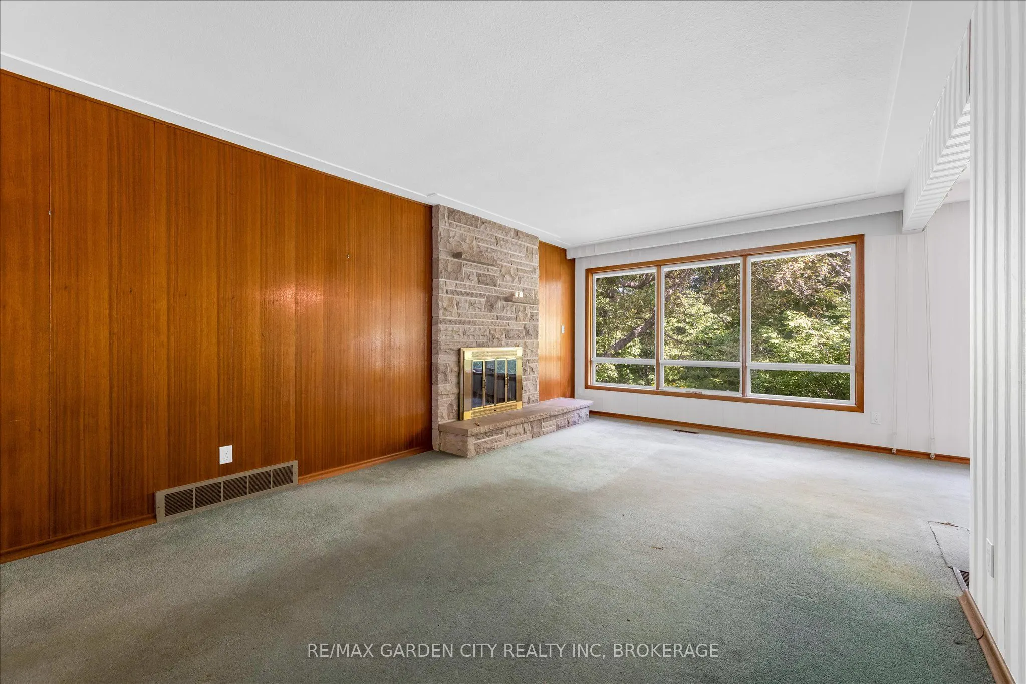 3 ALLANDALE Drive
