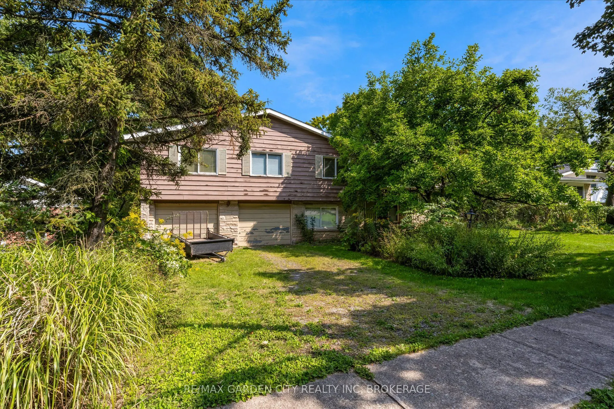 3 ALLANDALE Drive