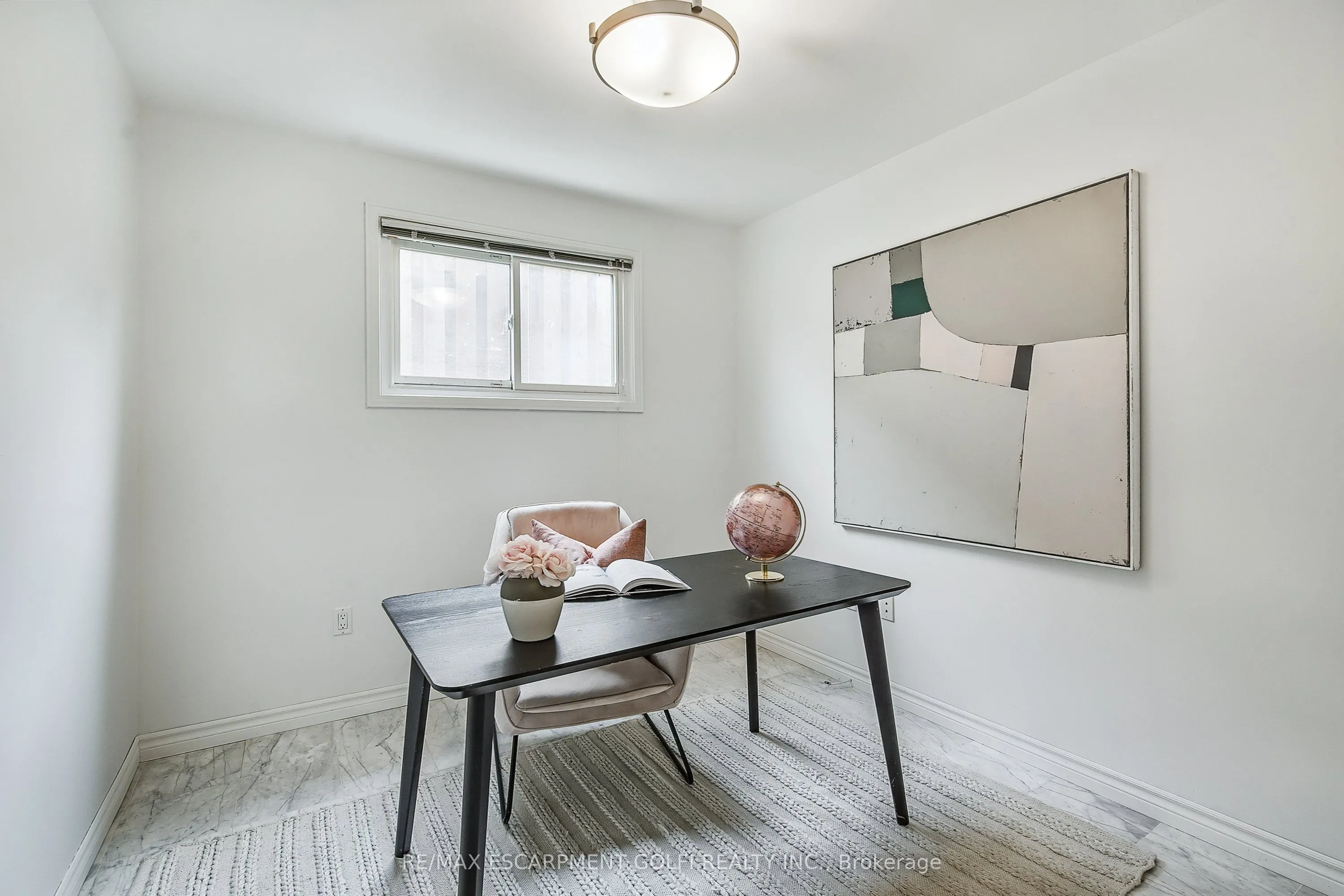 9 Valanna Court
