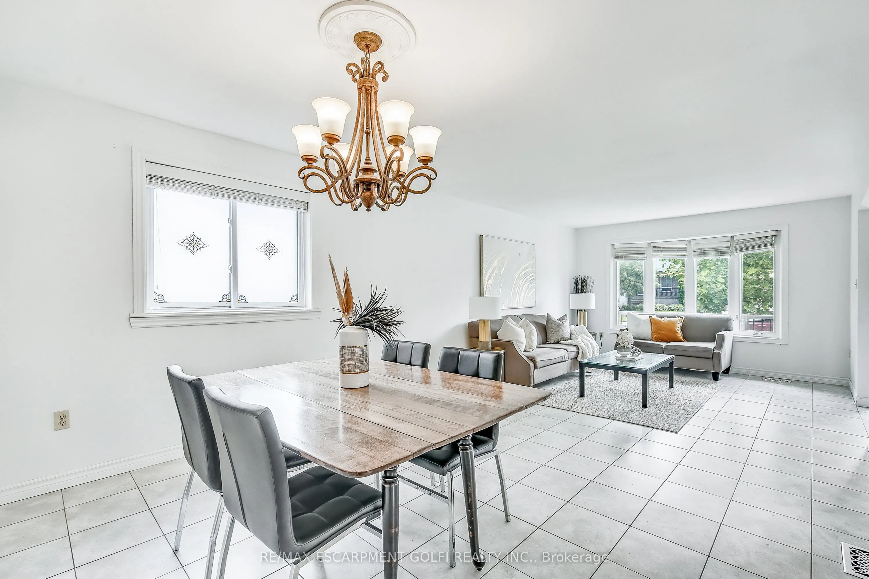 9 Valanna Court