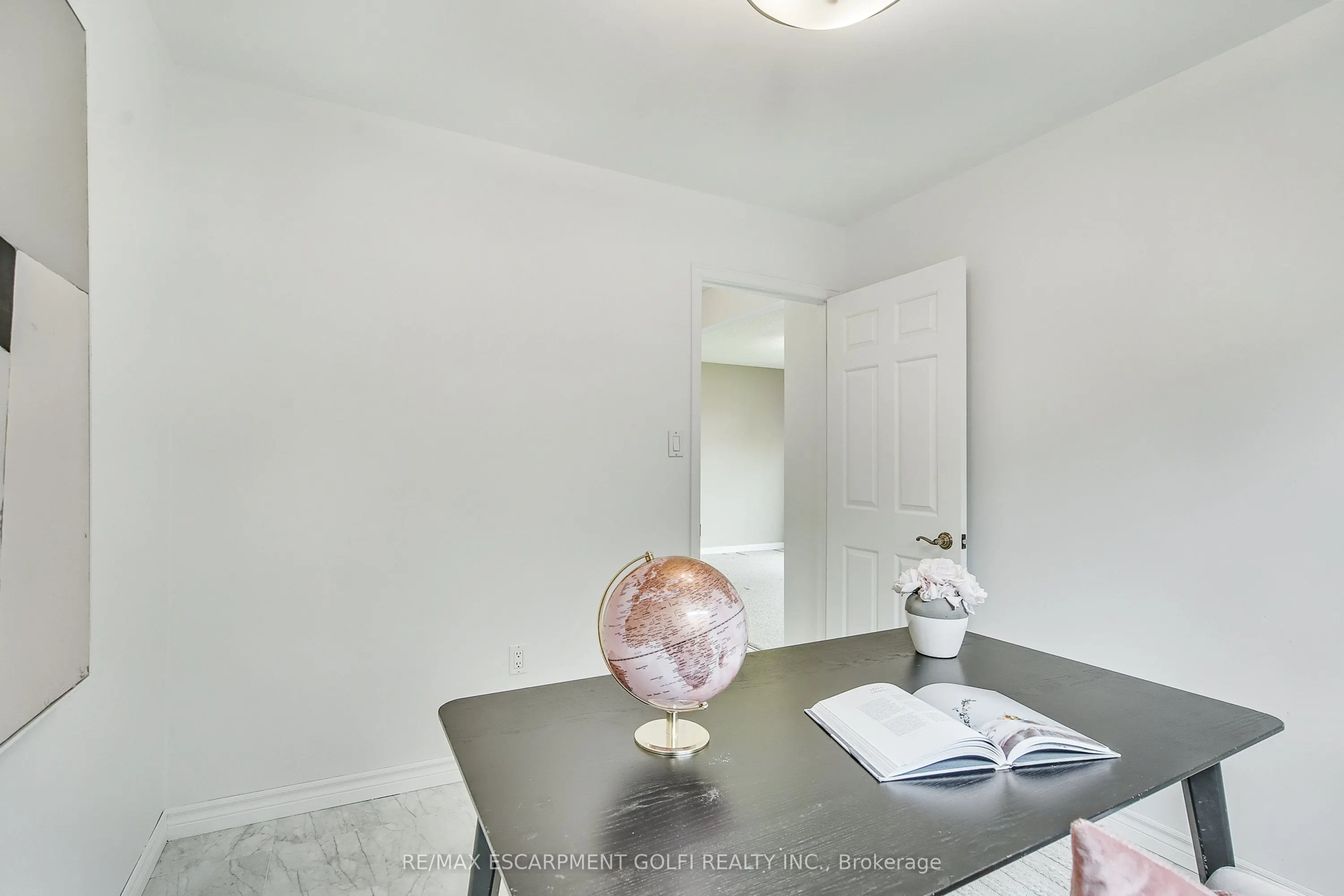 9 Valanna Court