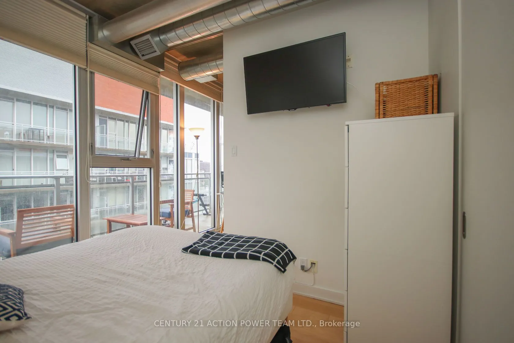 349 Mcleod Street, #827