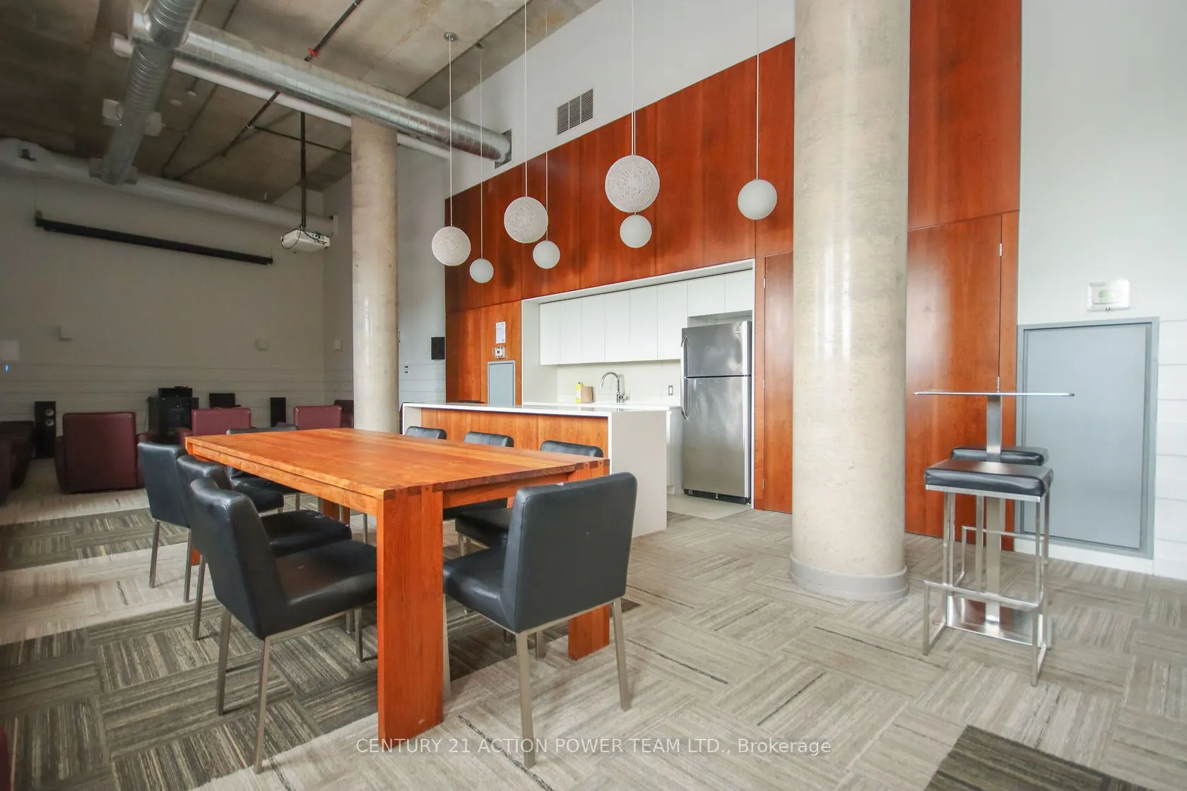 349 Mcleod Street, #827
