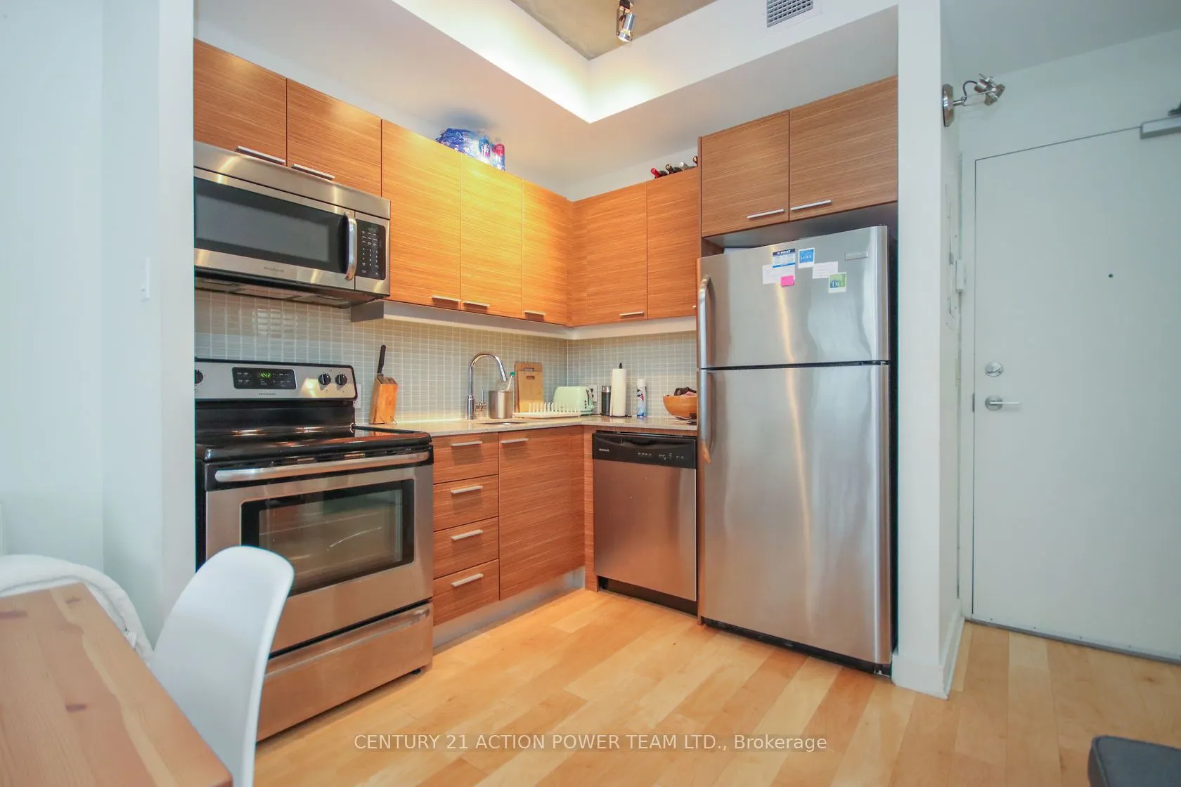349 Mcleod Street, #827