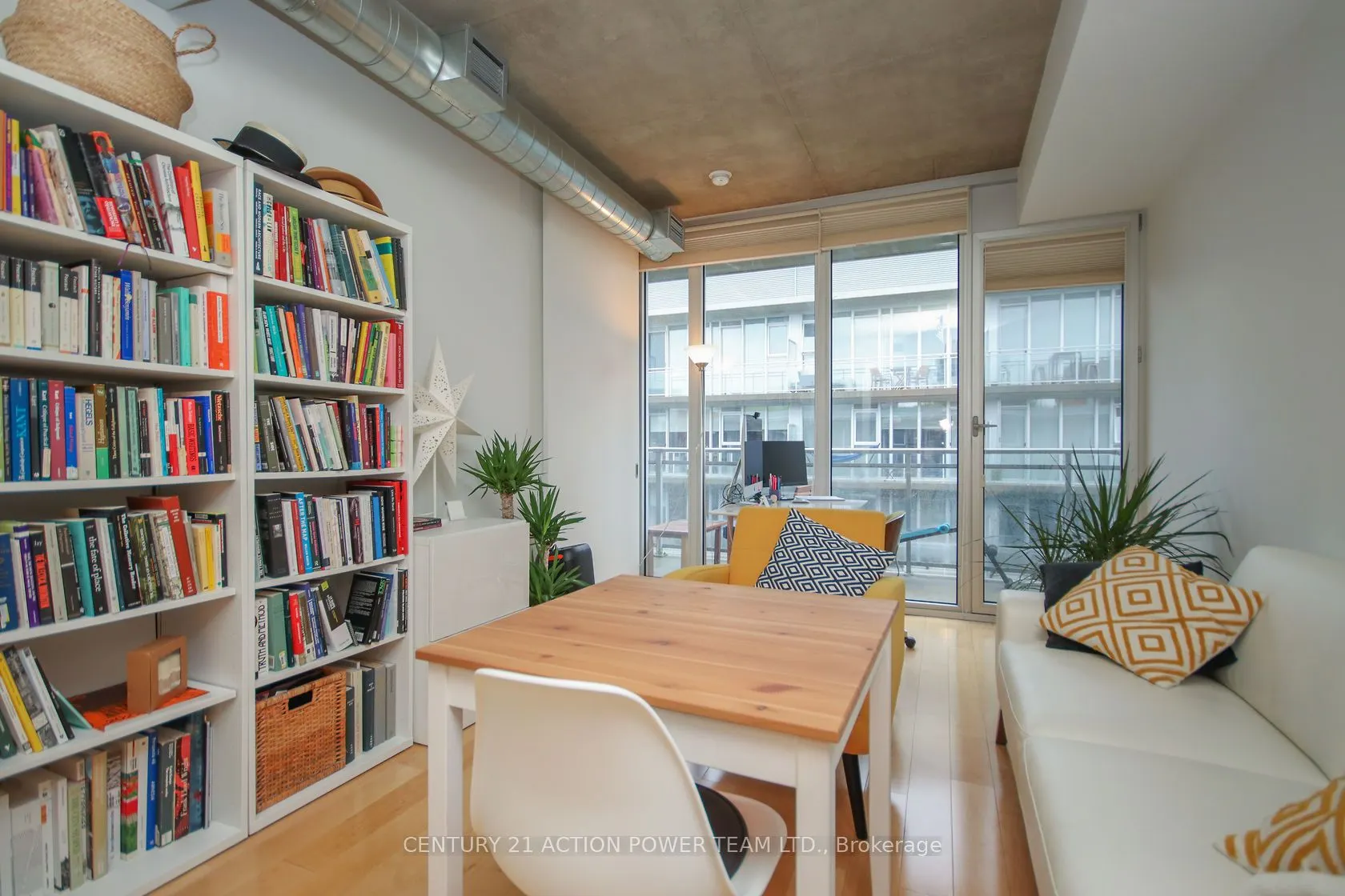 349 Mcleod Street, #827