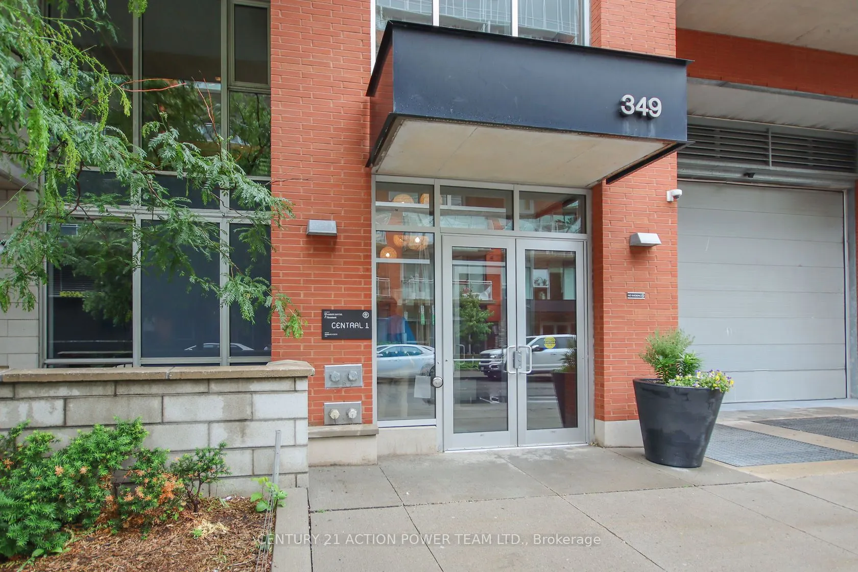 349 Mcleod Street, #827
