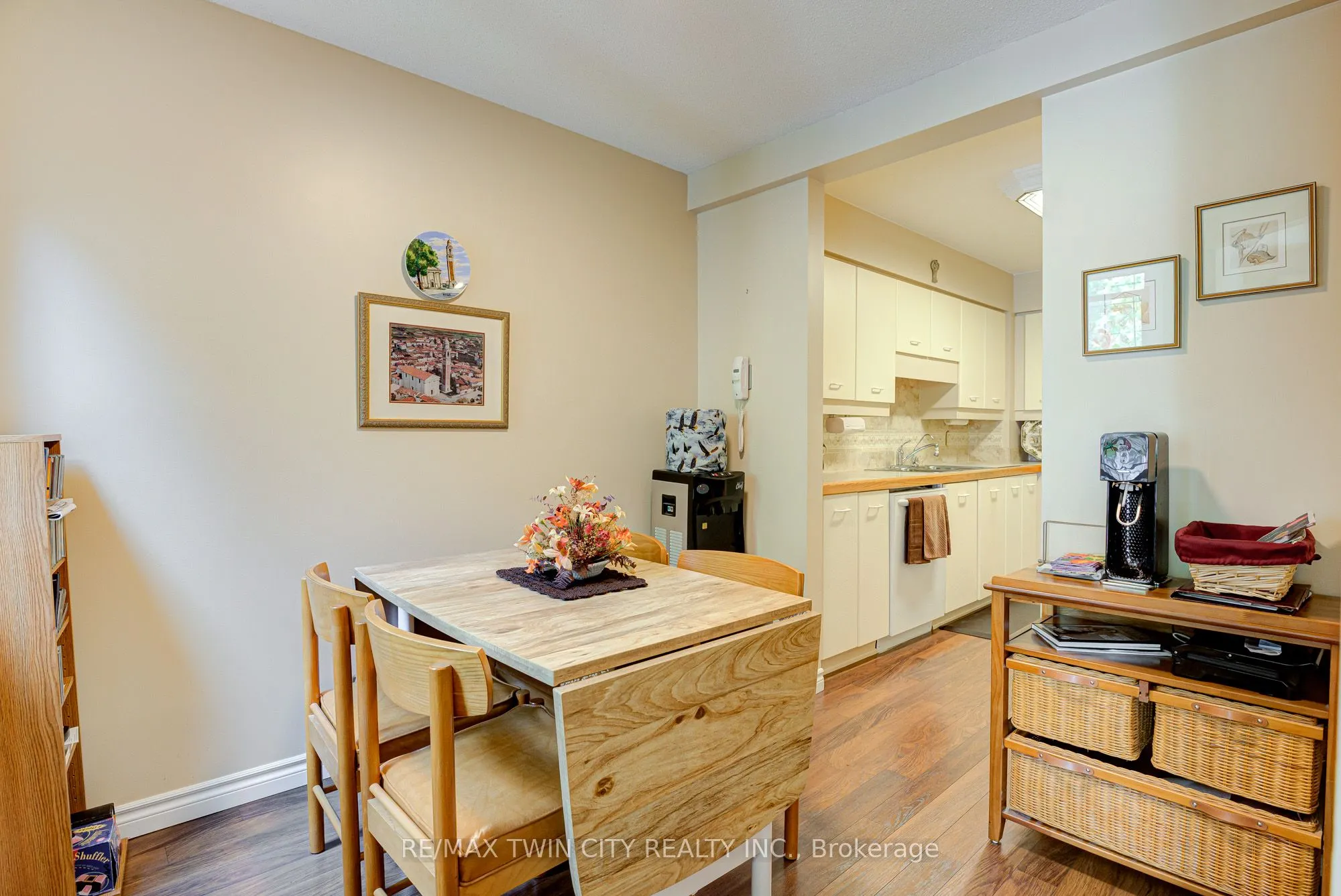 523 Beechwood Drive, #12
