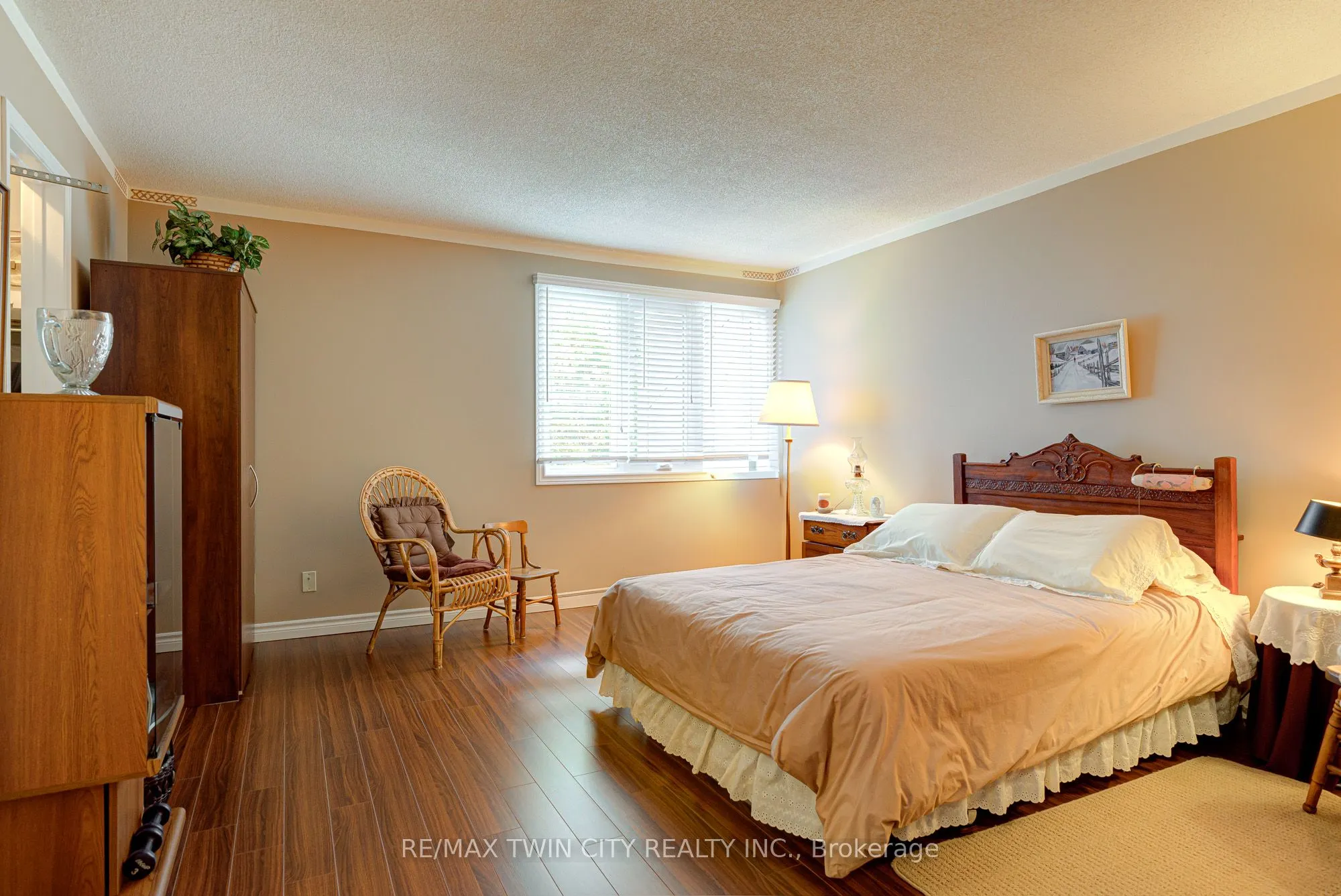523 Beechwood Drive, #12