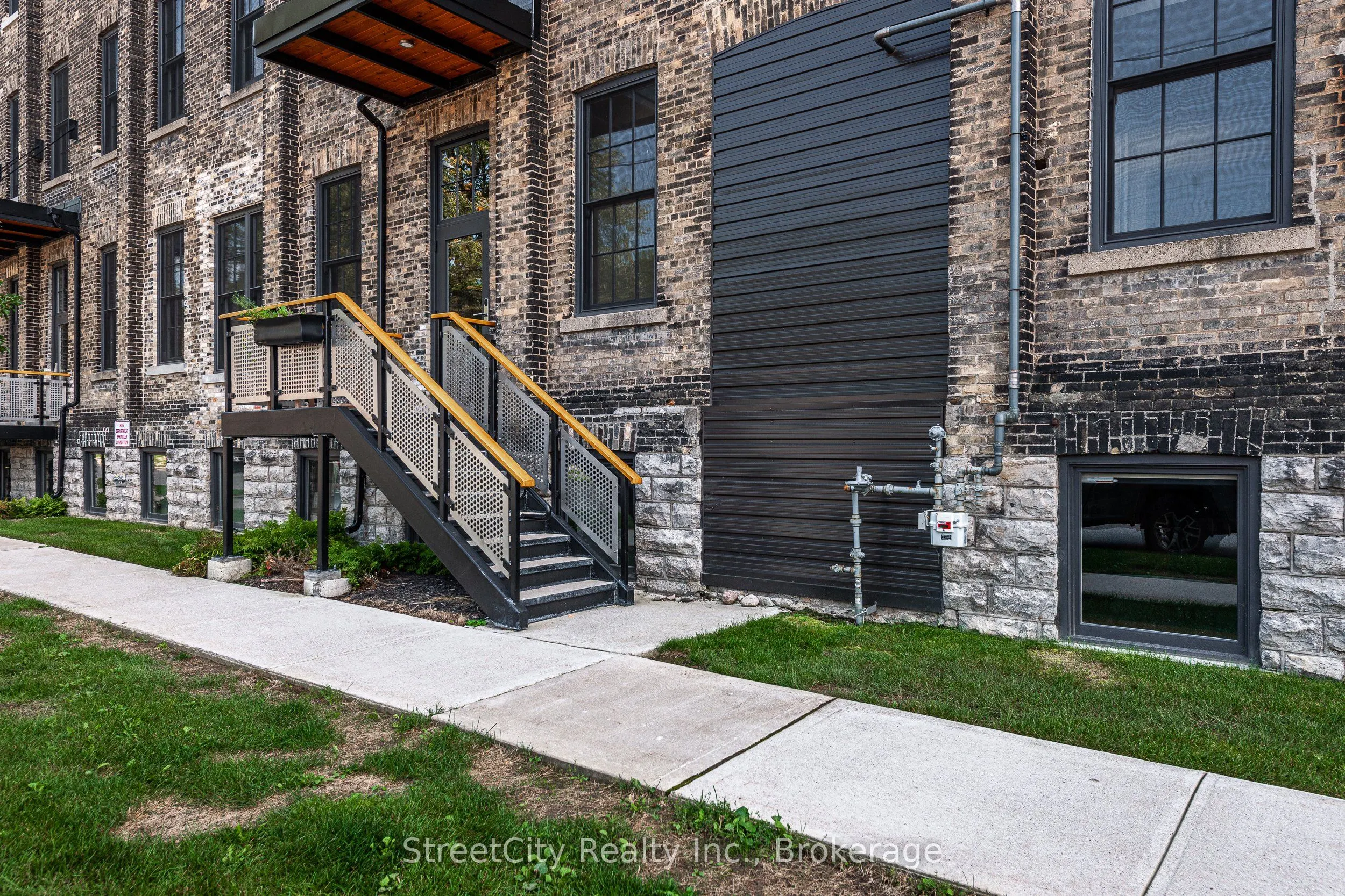 245 Downie Street, #104