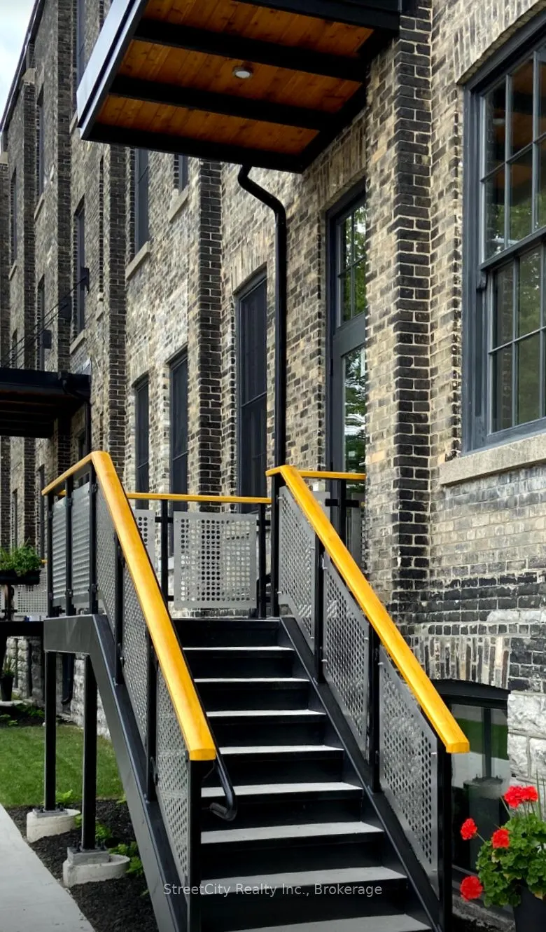 245 Downie Street, #104