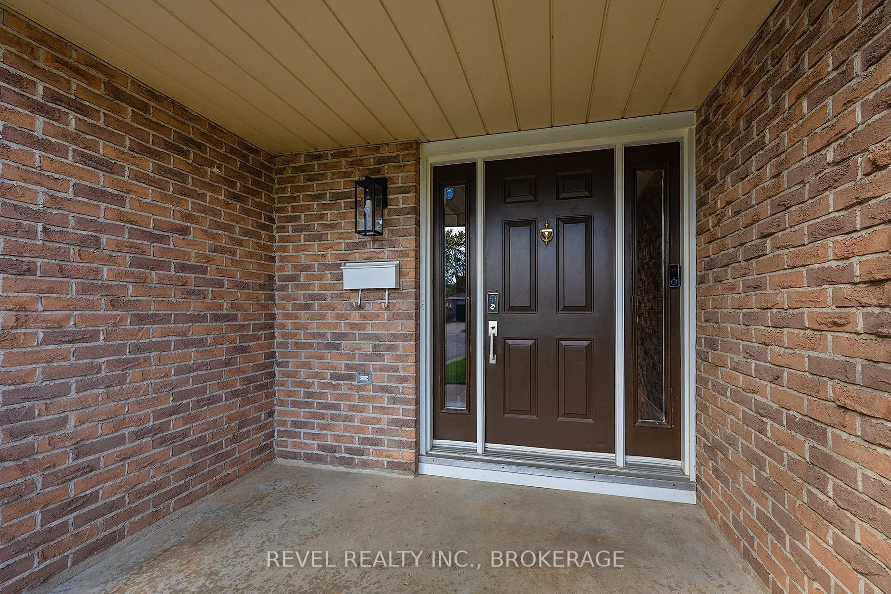367 Carrie Crescent