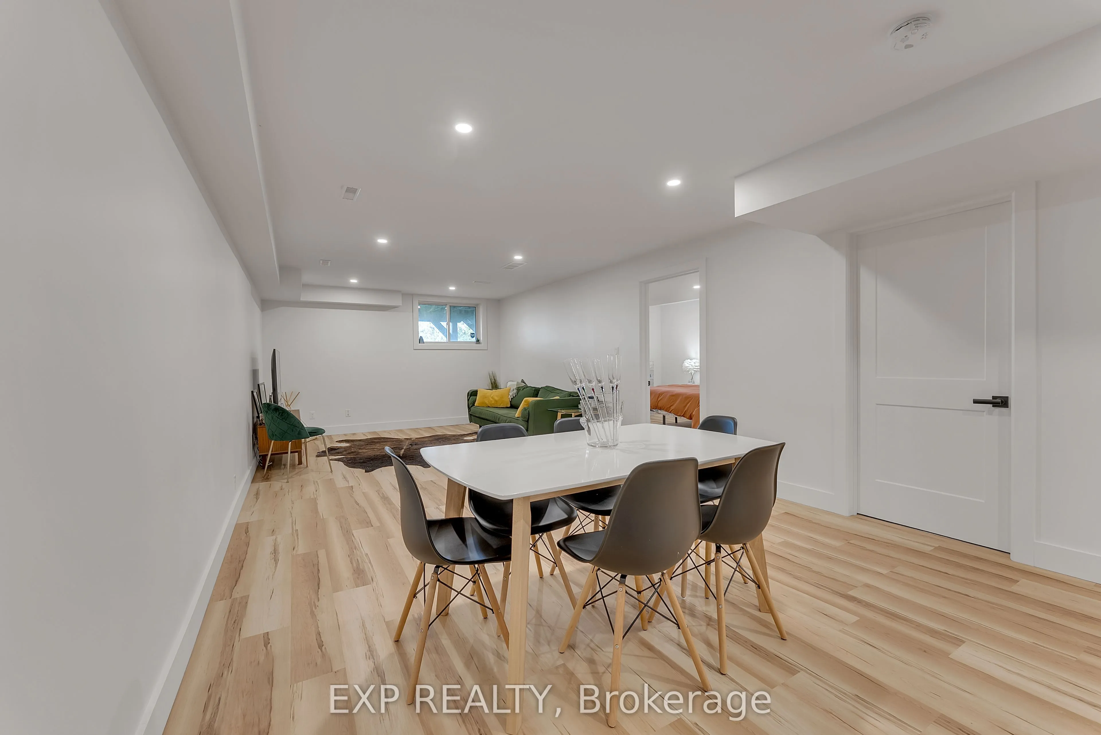 39 Hanover Court