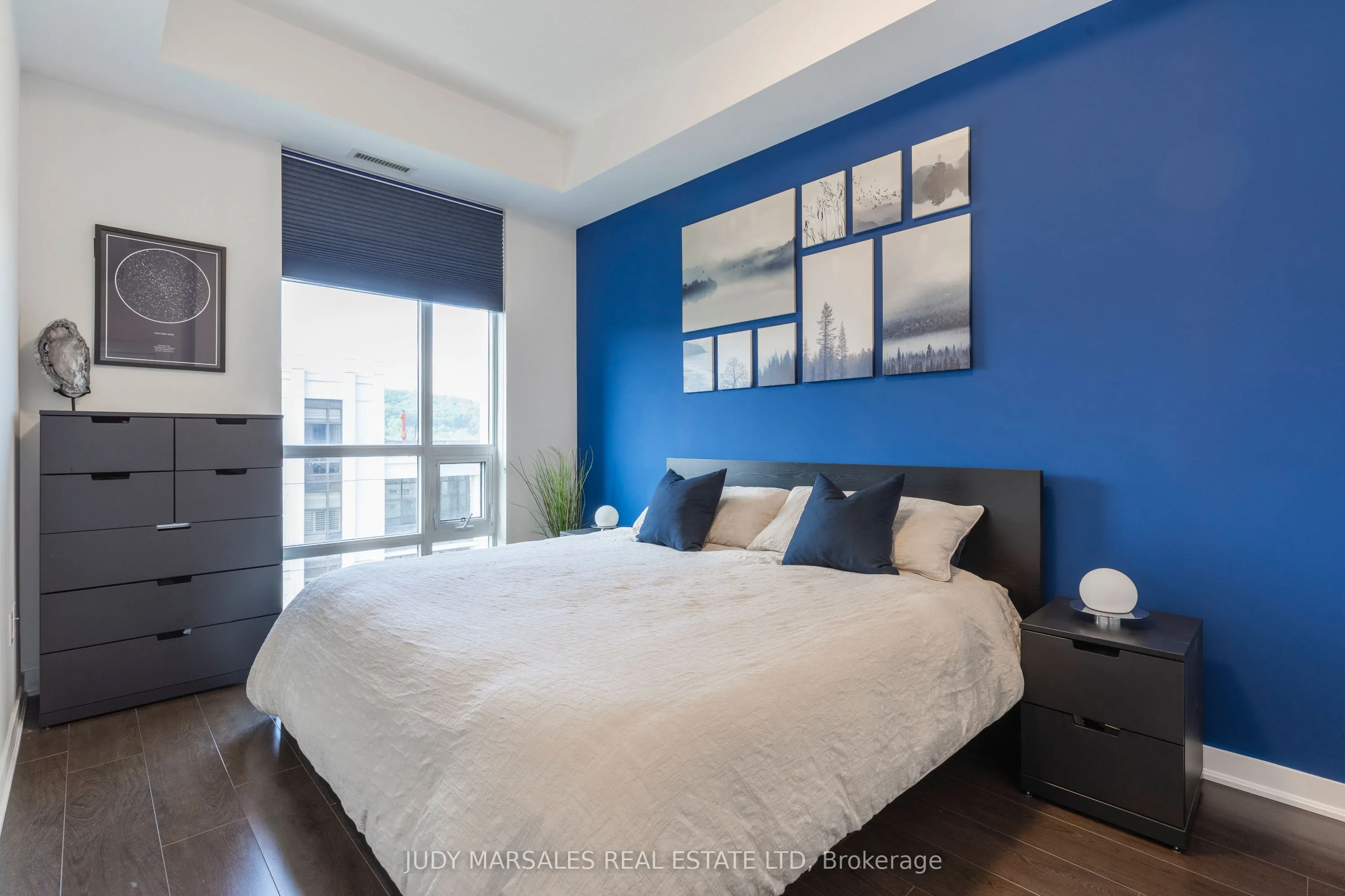 85 Robinson Street, #1010