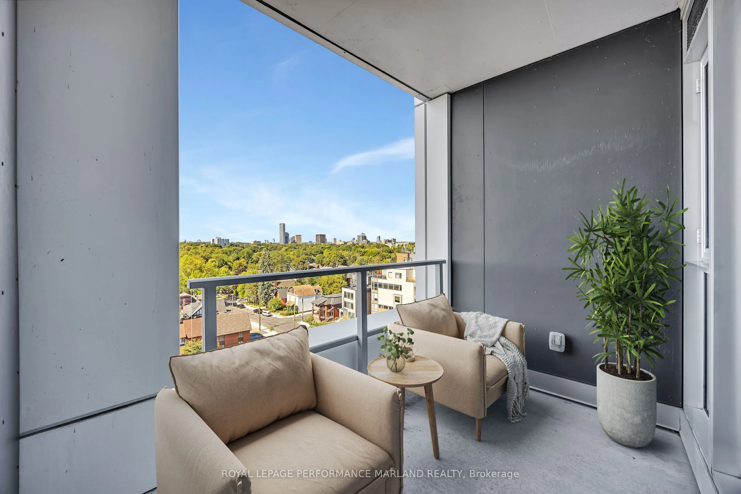 1035 Bank Street, #902