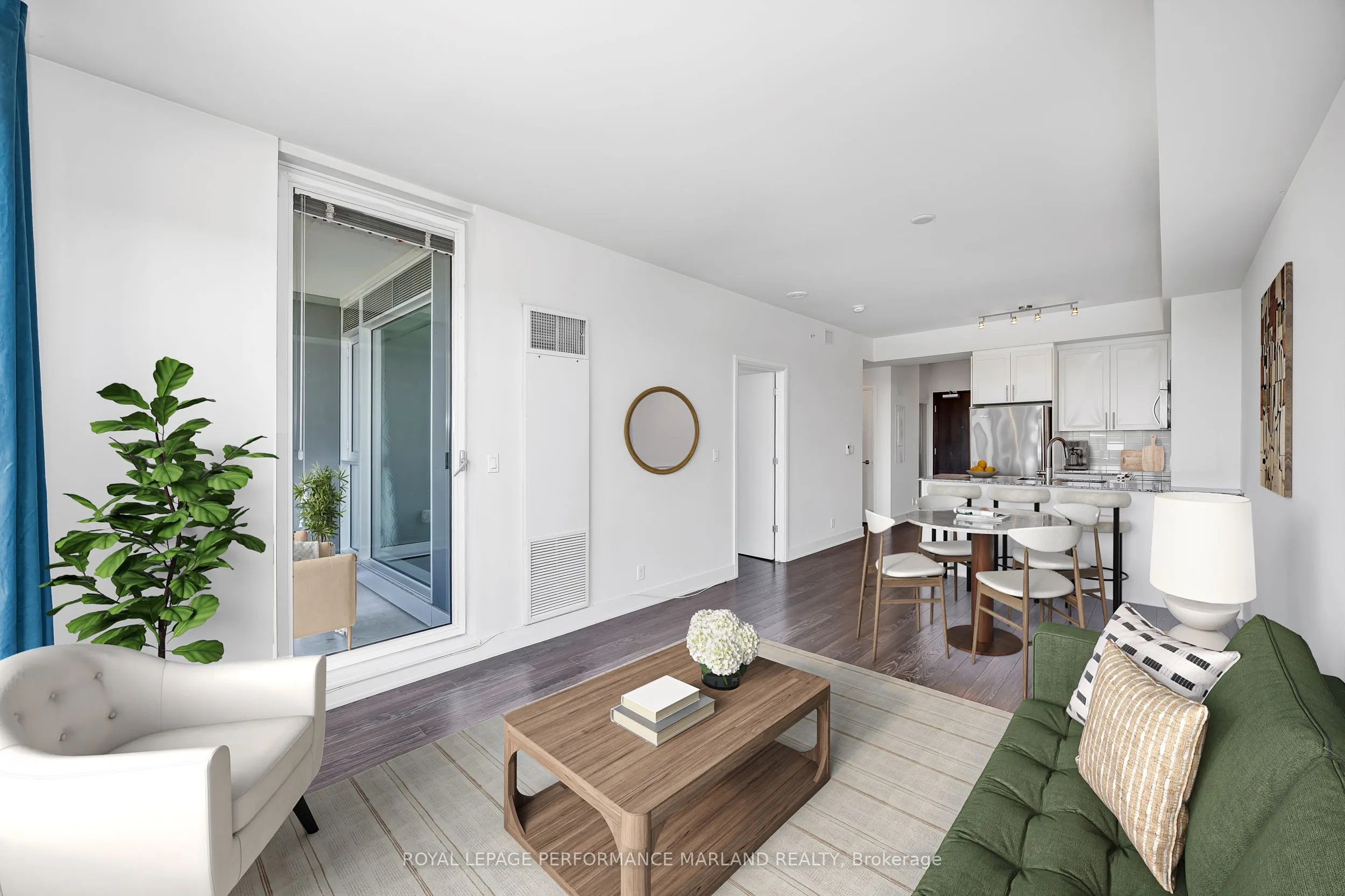 1035 Bank Street, #902