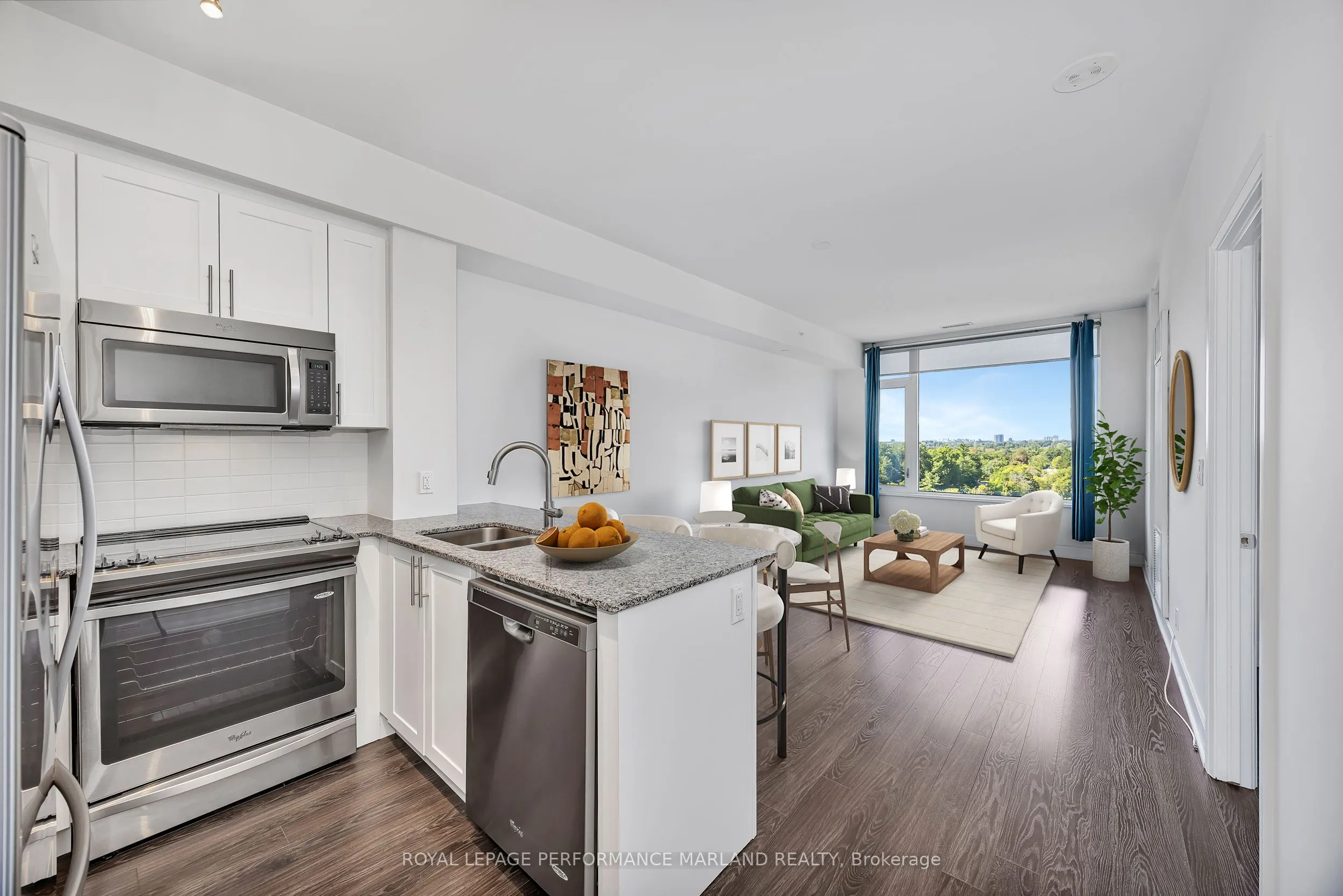 1035 Bank Street, #902