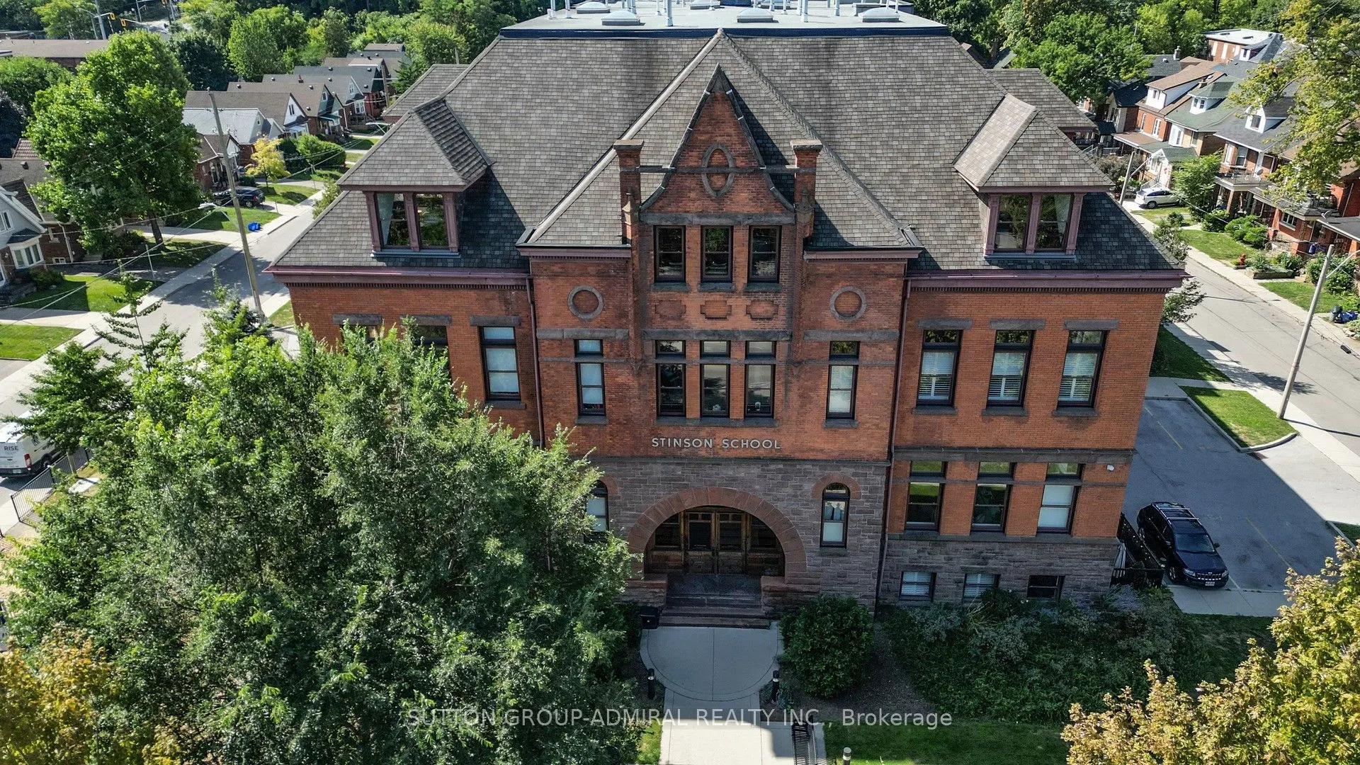 164 WENTWORTH Street S