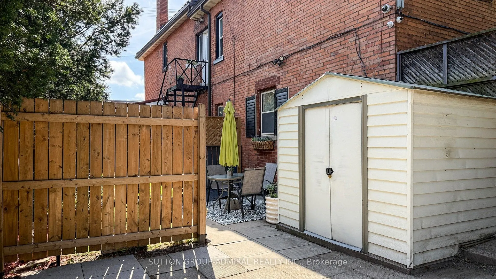 164 WENTWORTH Street S