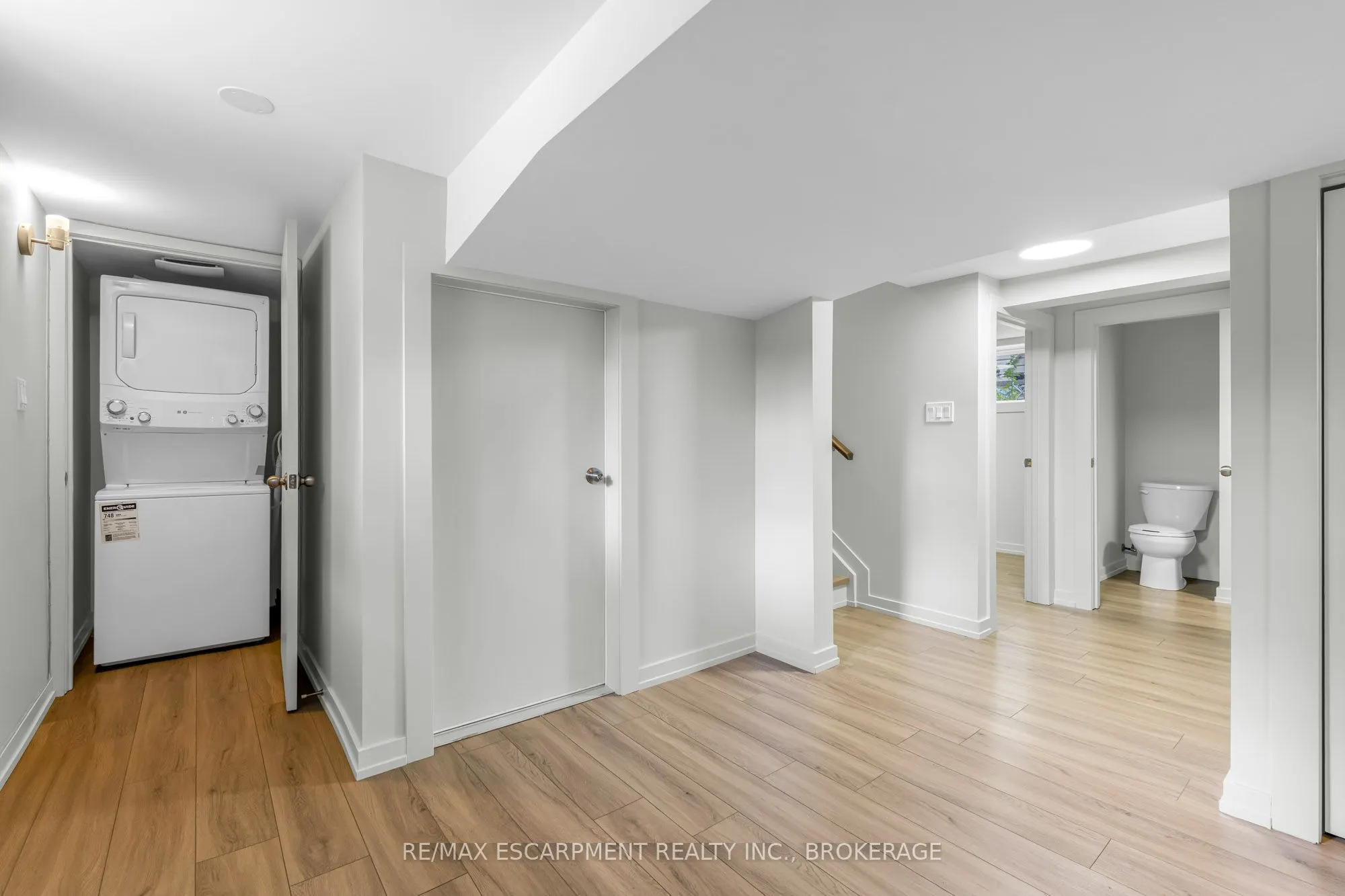 366 Carlton Street, #Lower