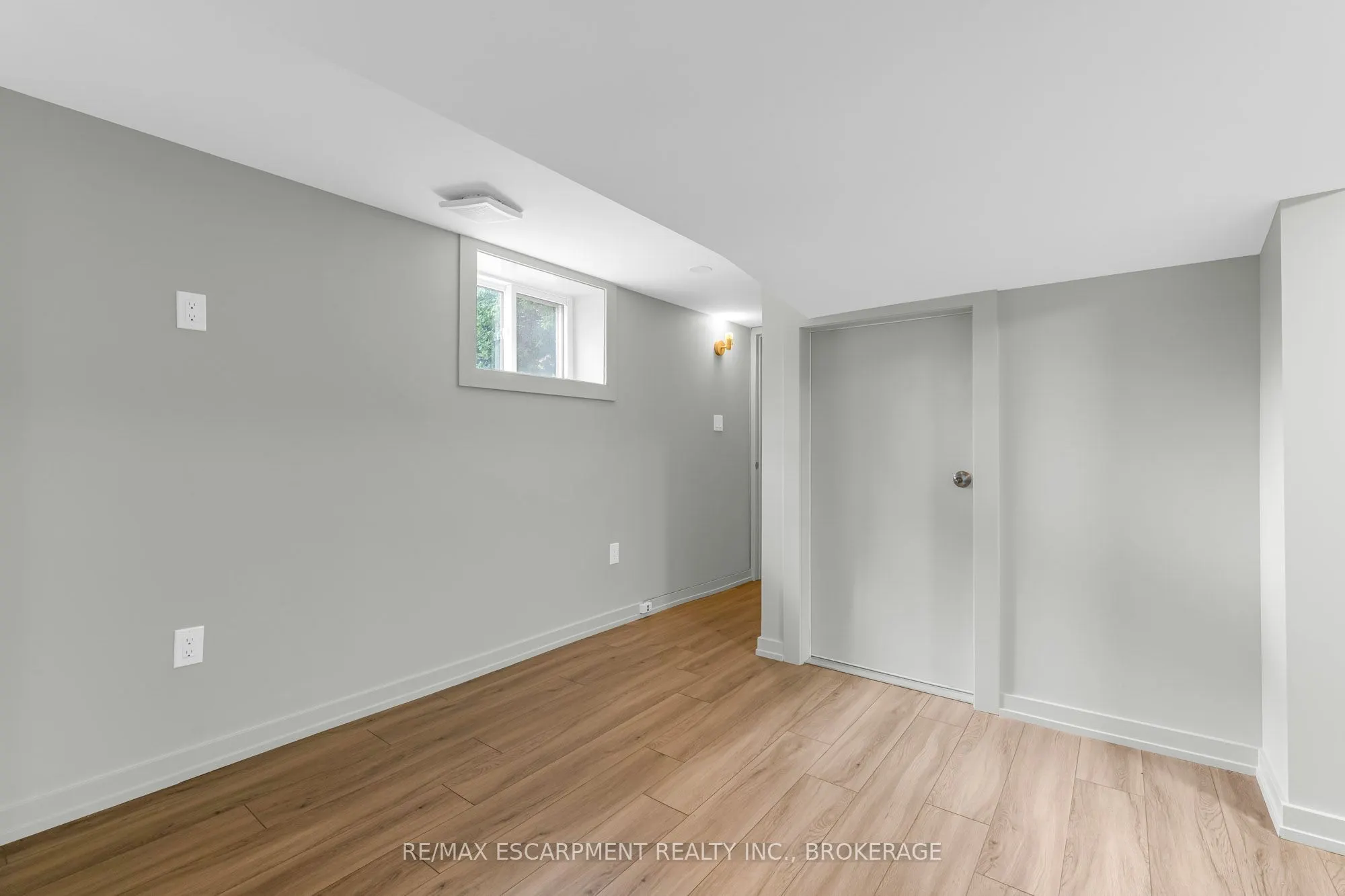 366 Carlton Street, #Lower
