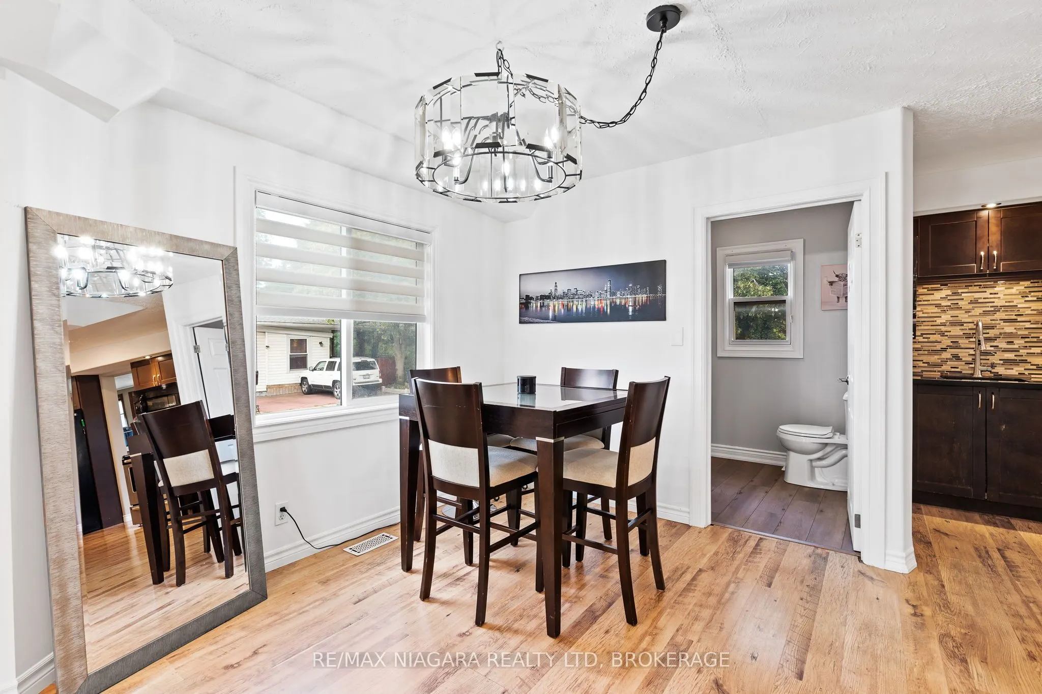 5690 HIGHLAND Avenue