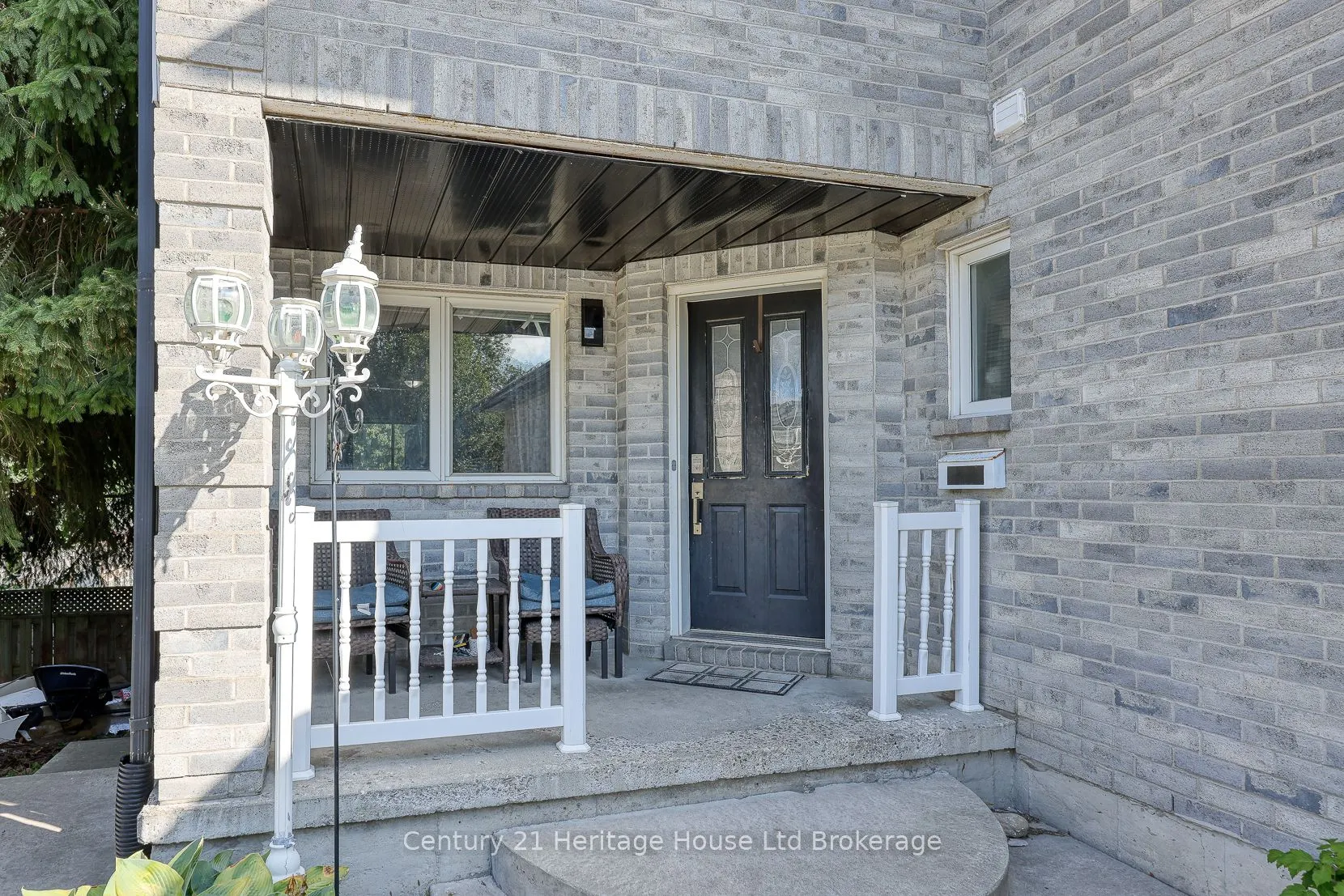 60 Canrobert Street