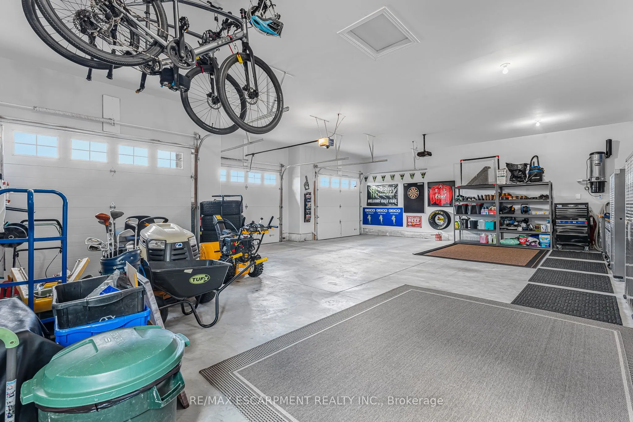 3 Silverthorne Court