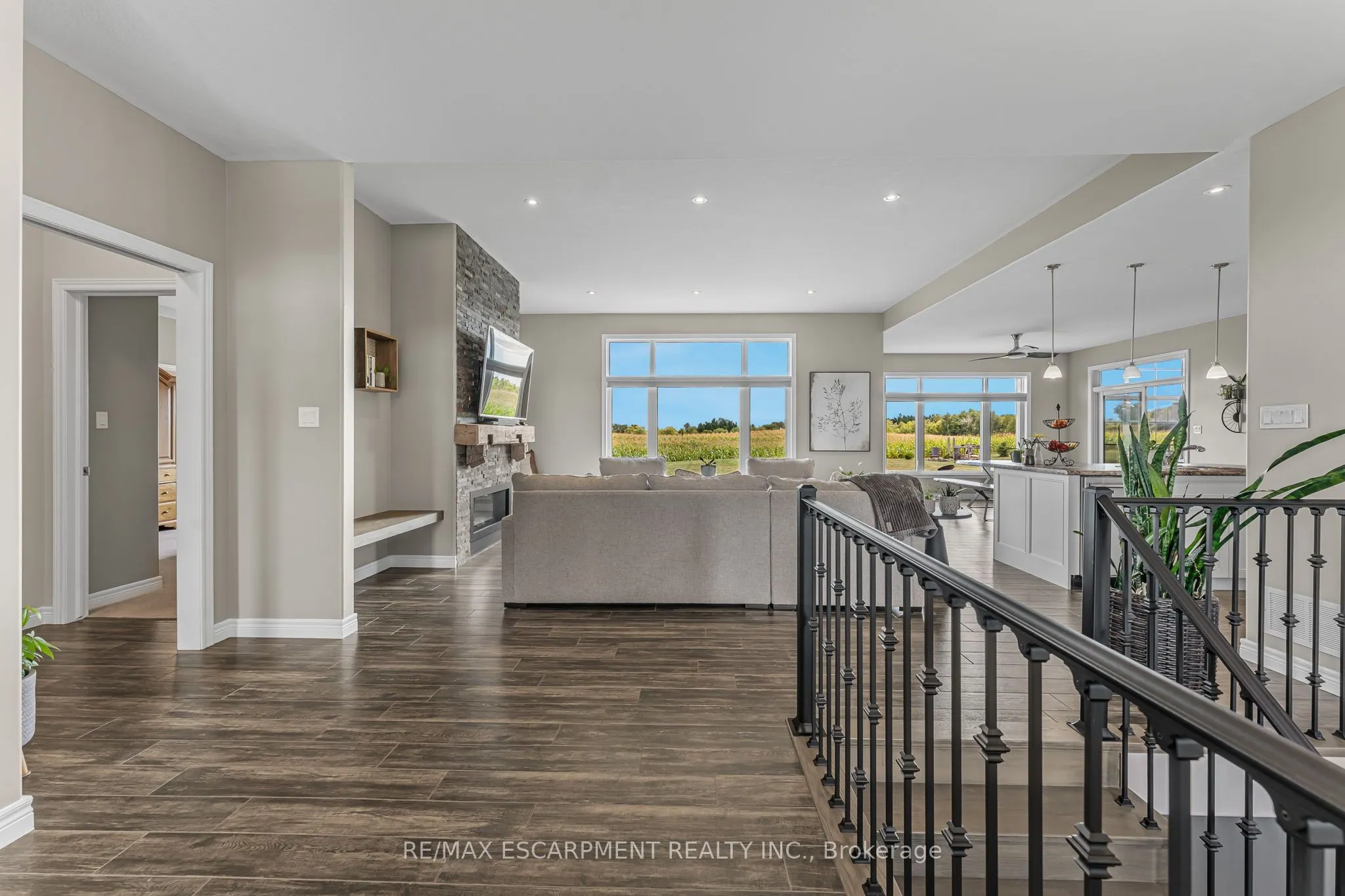 3 Silverthorne Court