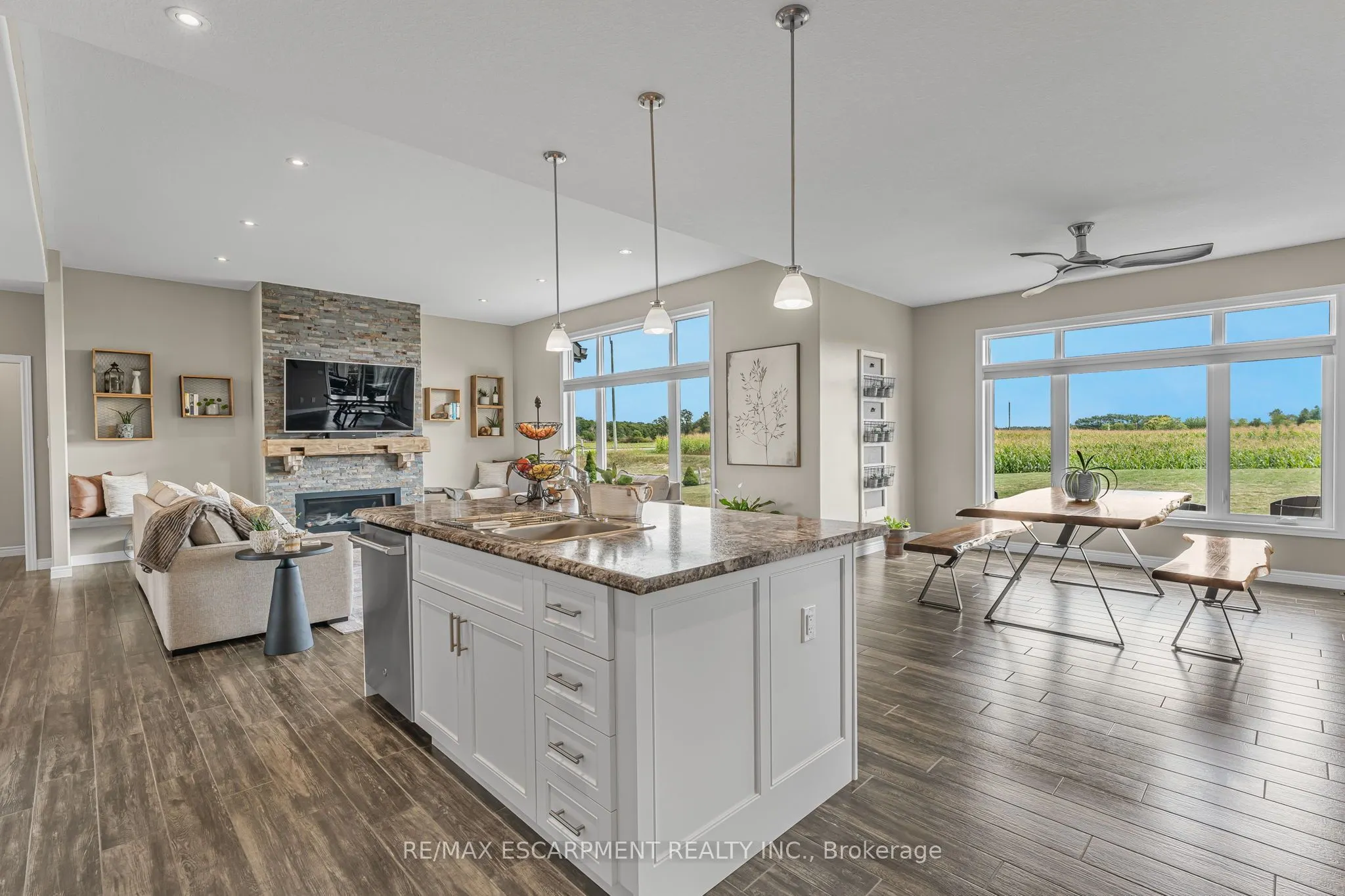 3 Silverthorne Court