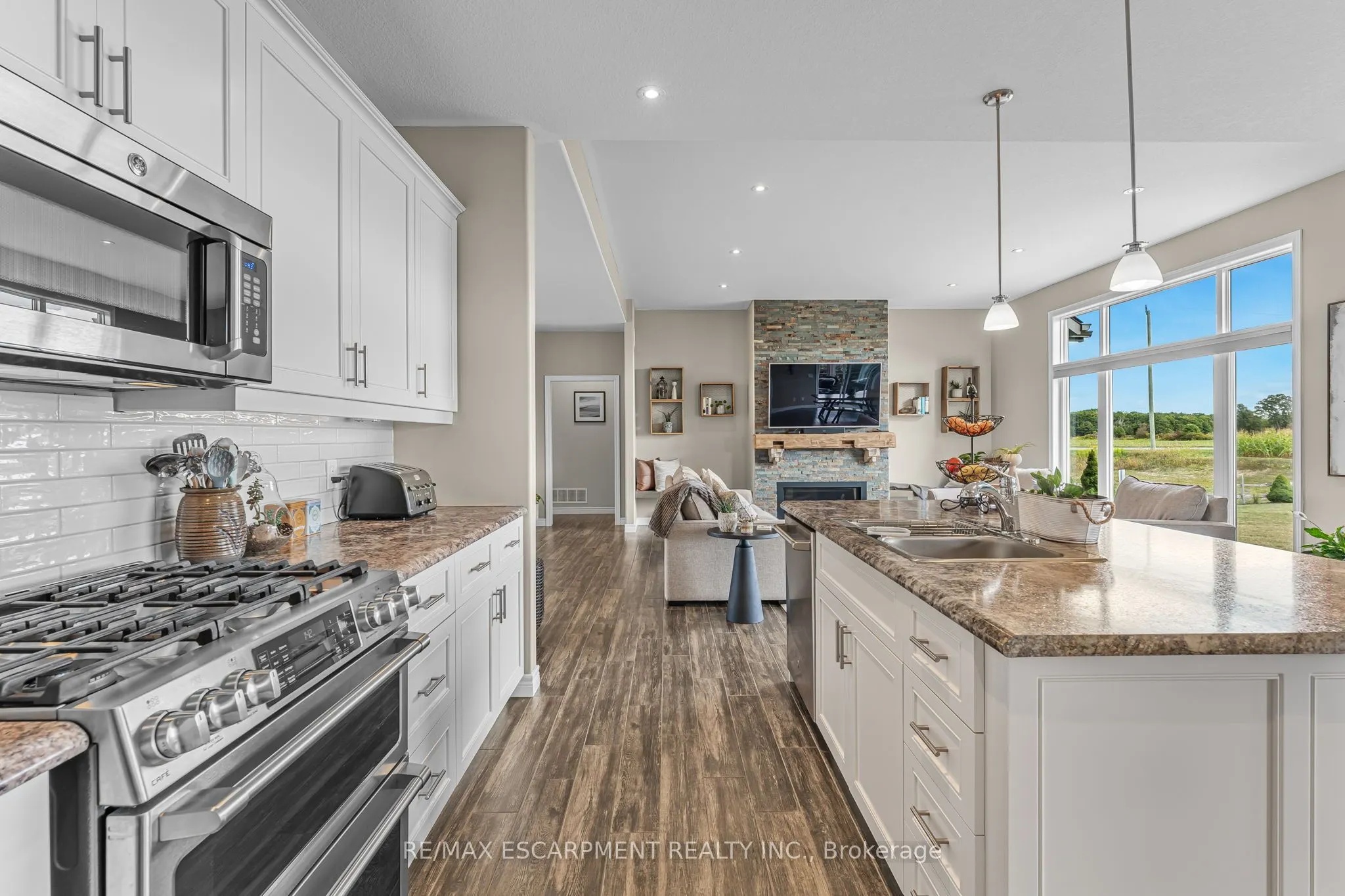 3 Silverthorne Court