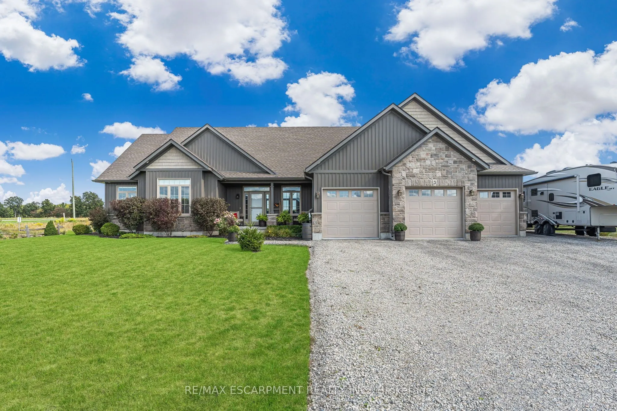 3 Silverthorne Court