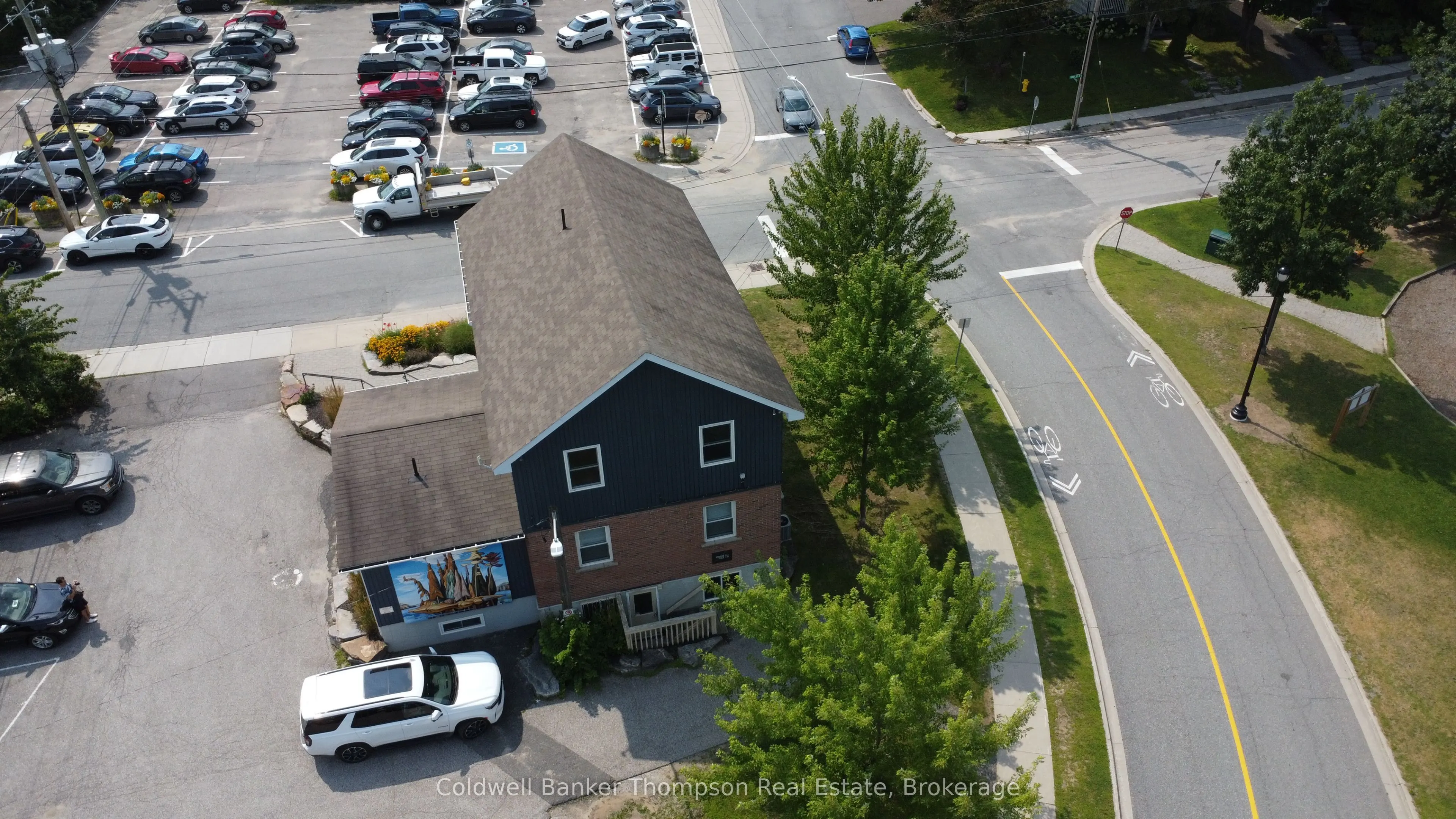8 West Street N, #6