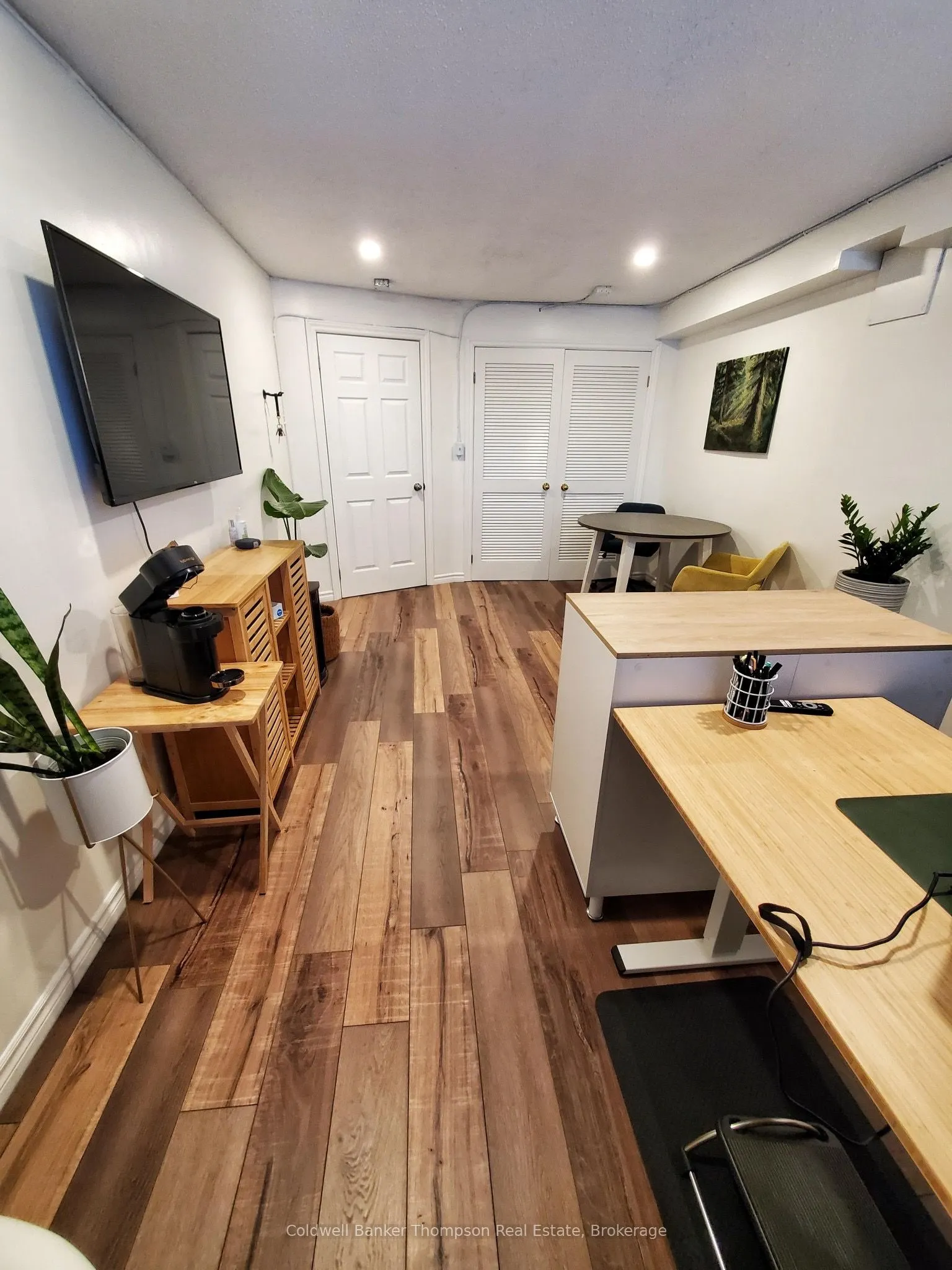 8 West Street N, #6