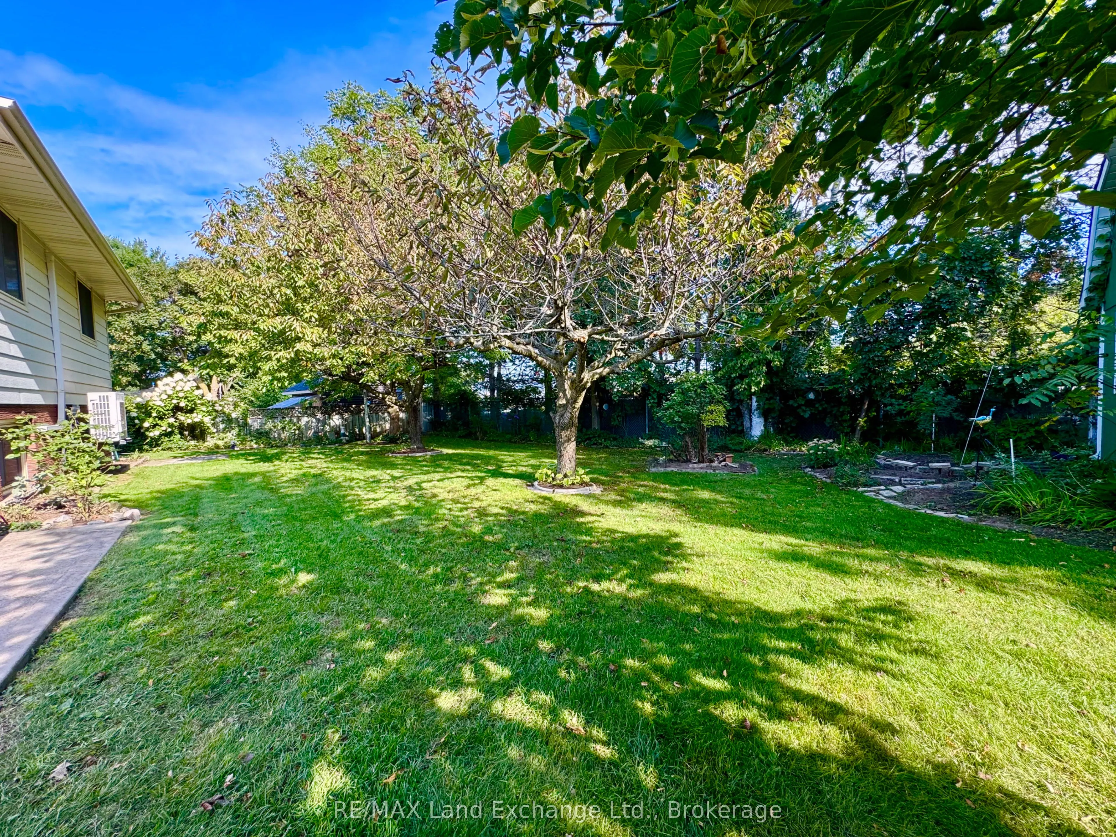 653 Ashwell Crescent
