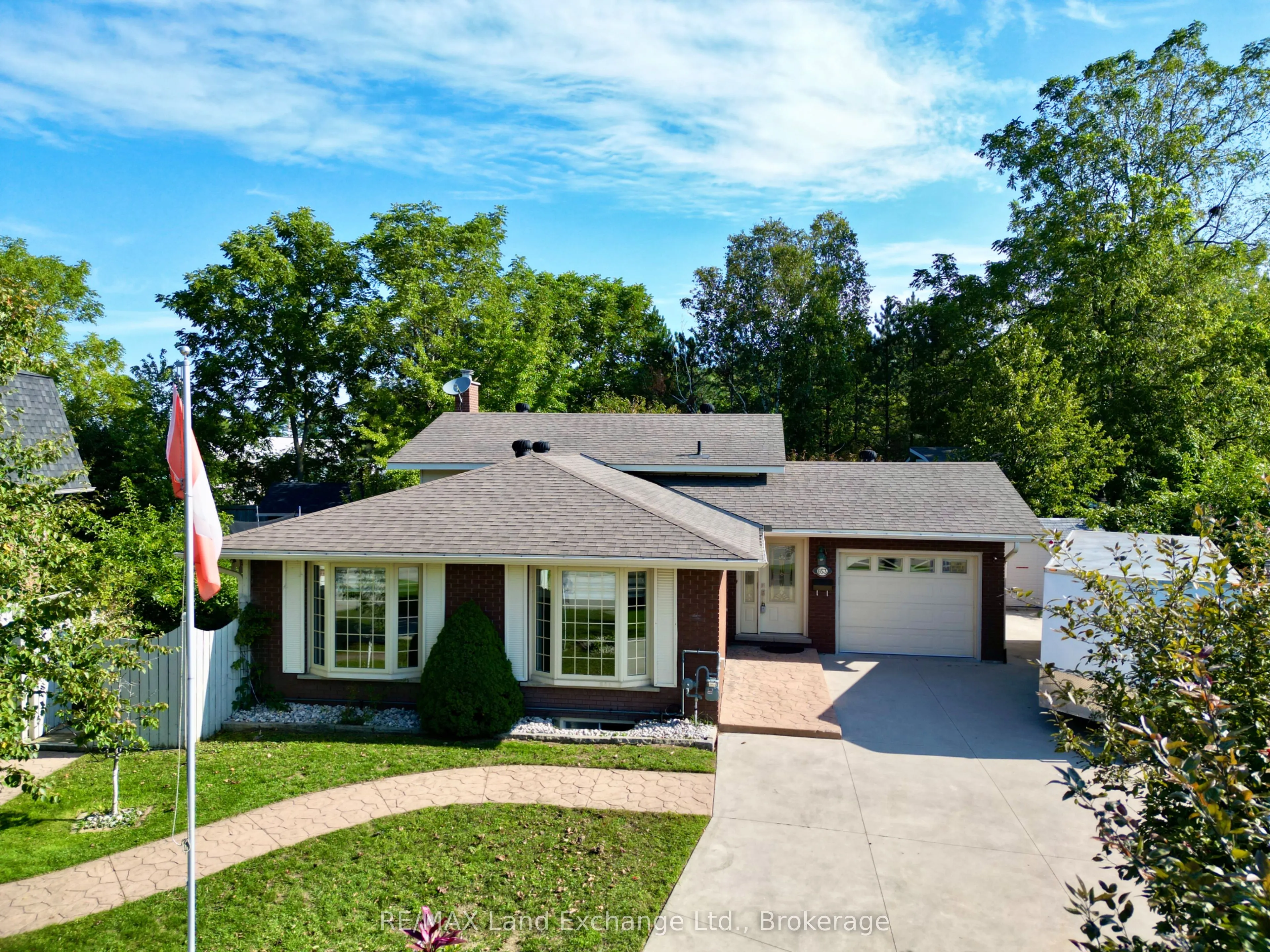 653 Ashwell Crescent