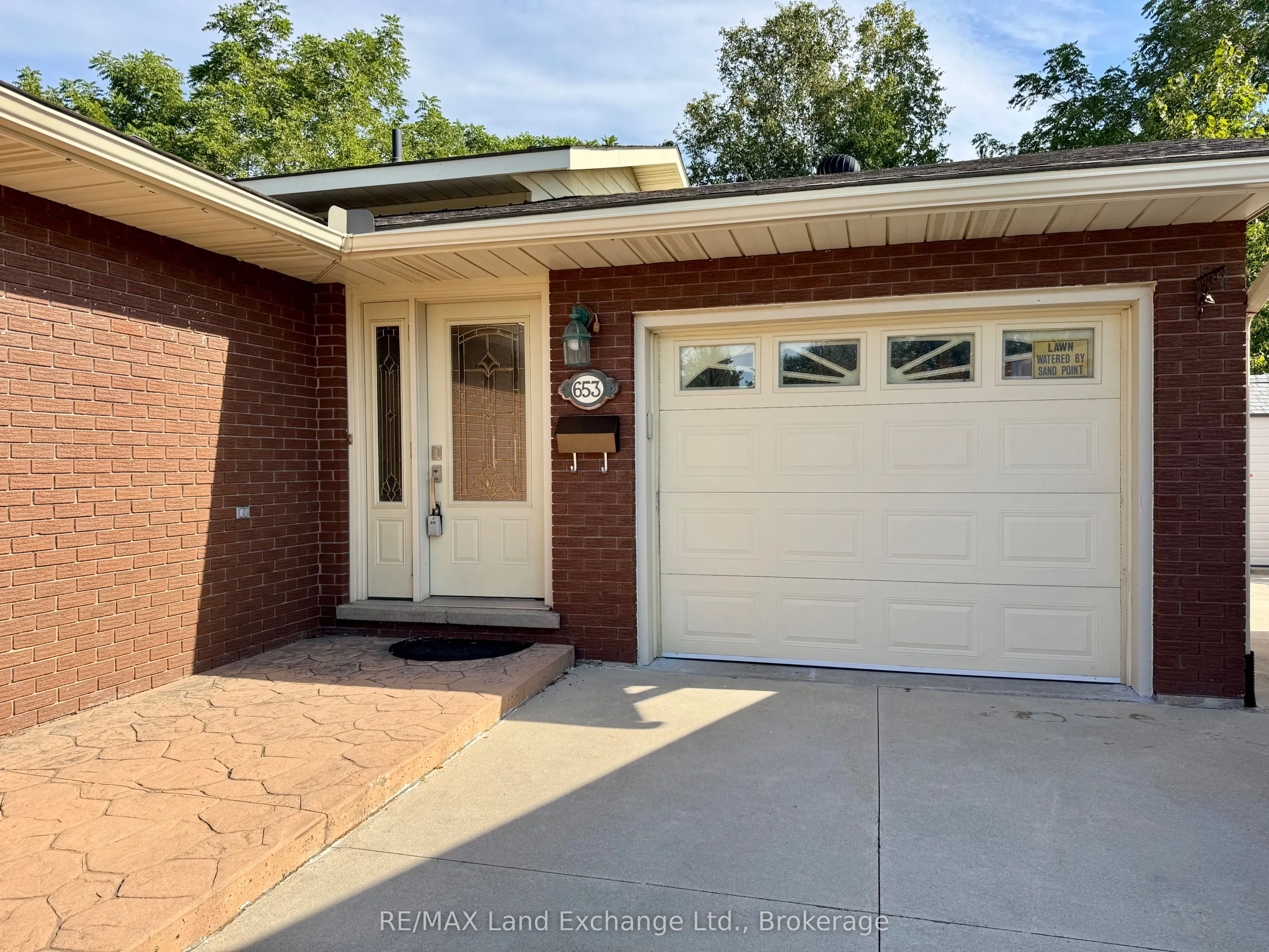 653 Ashwell Crescent