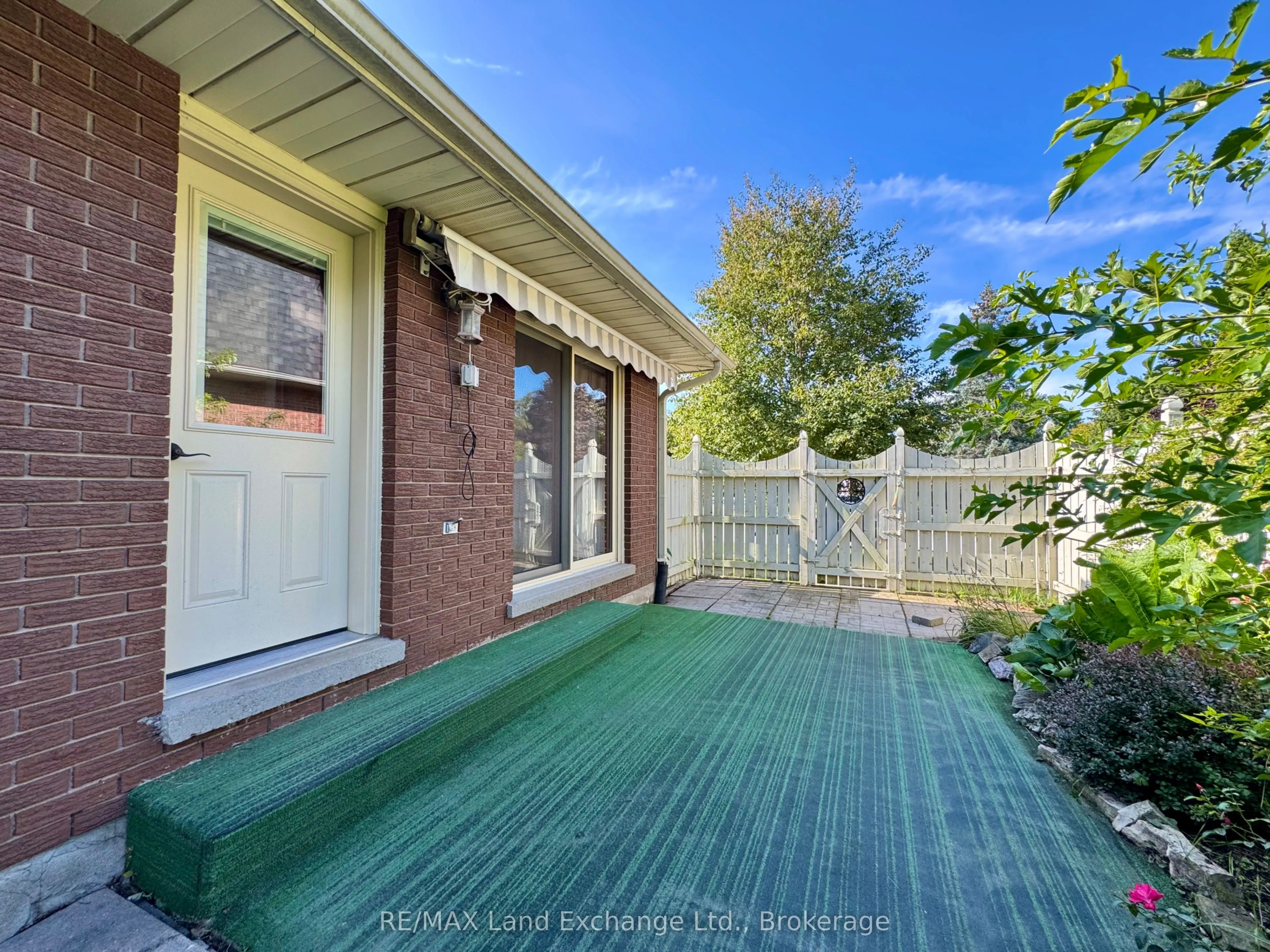 653 Ashwell Crescent