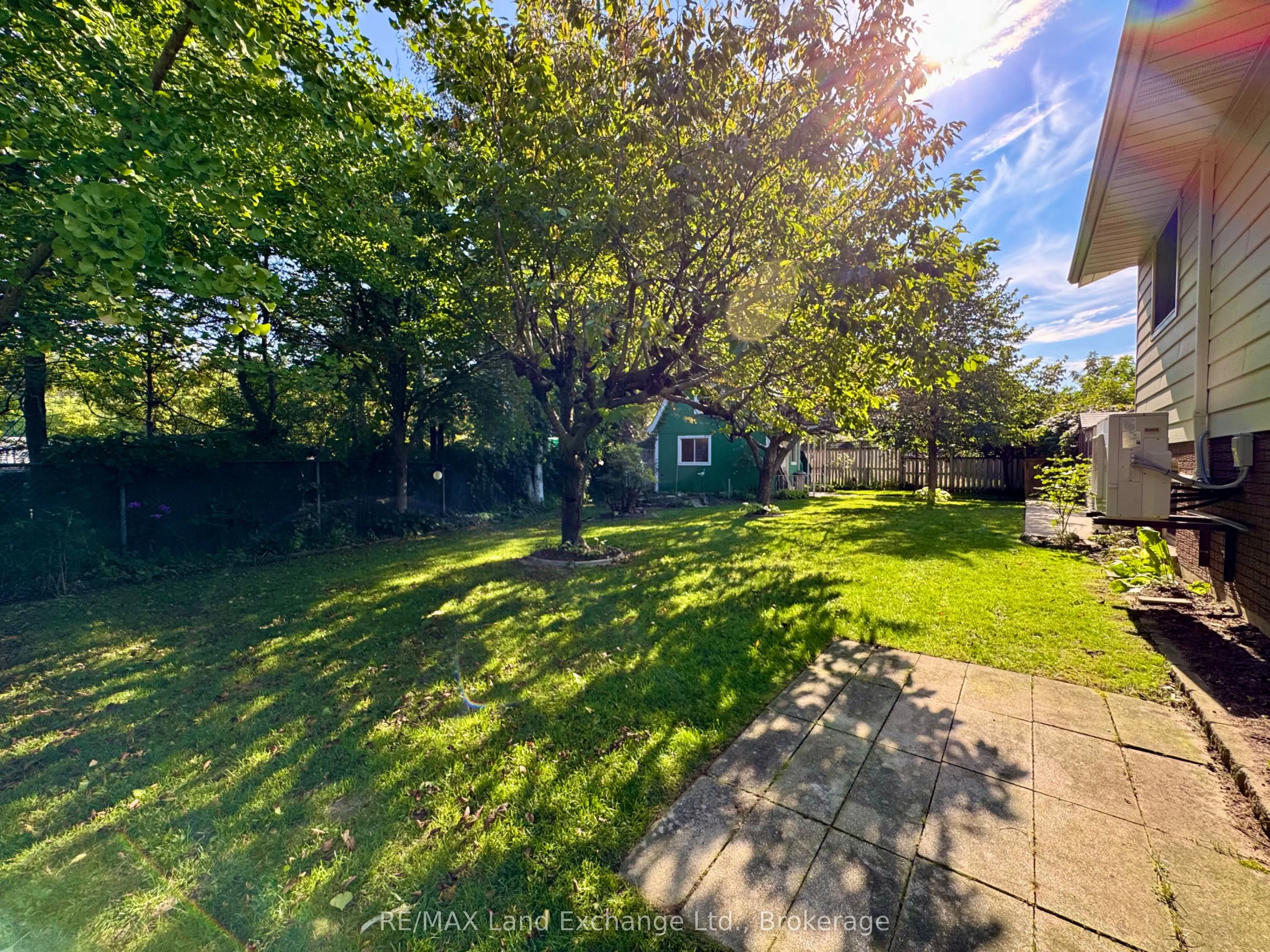 653 Ashwell Crescent
