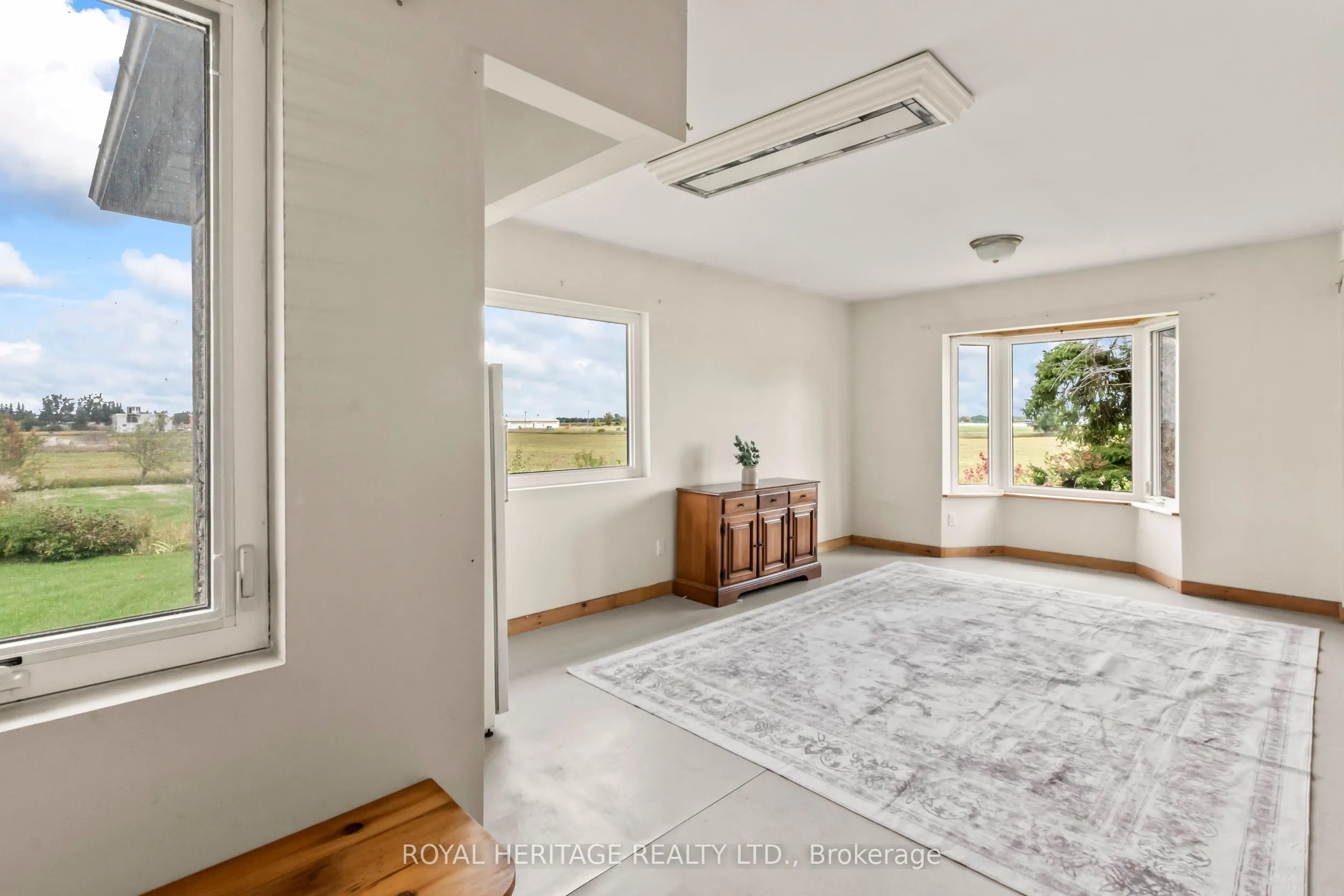 901 Cresswell Road