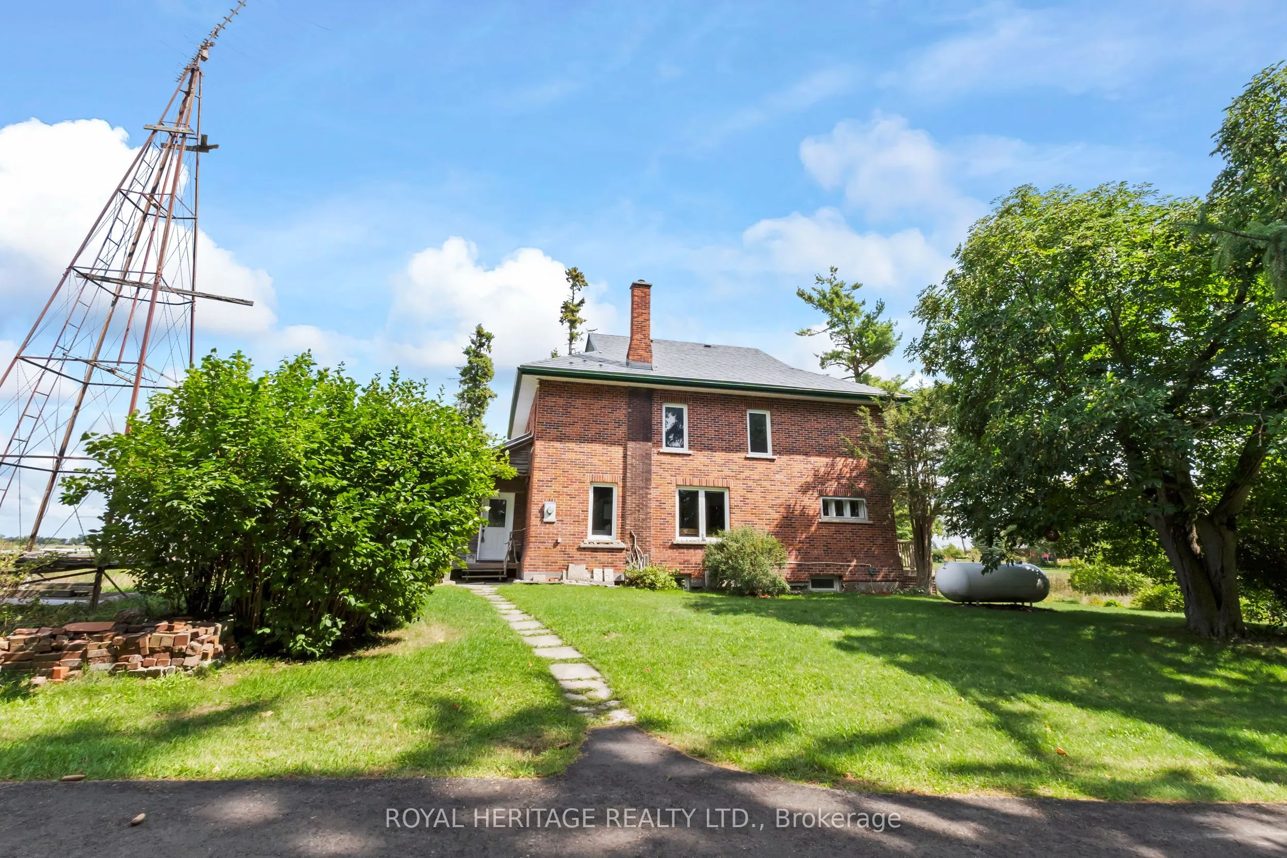901 Cresswell Road