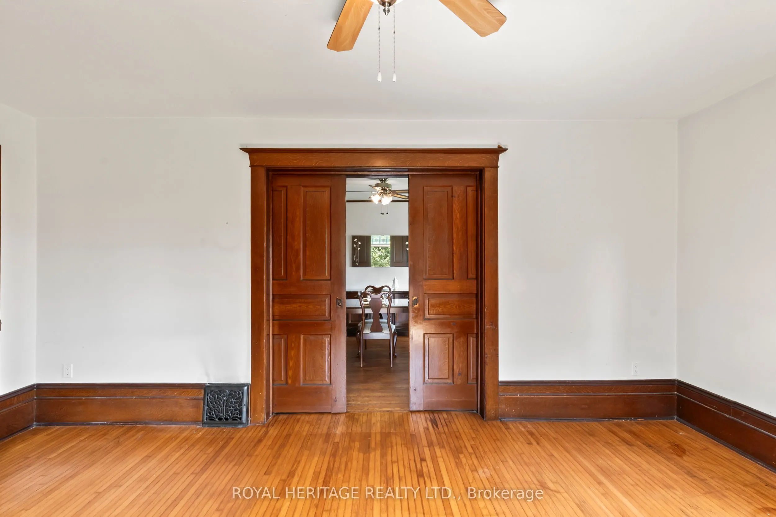 901 Cresswell Road