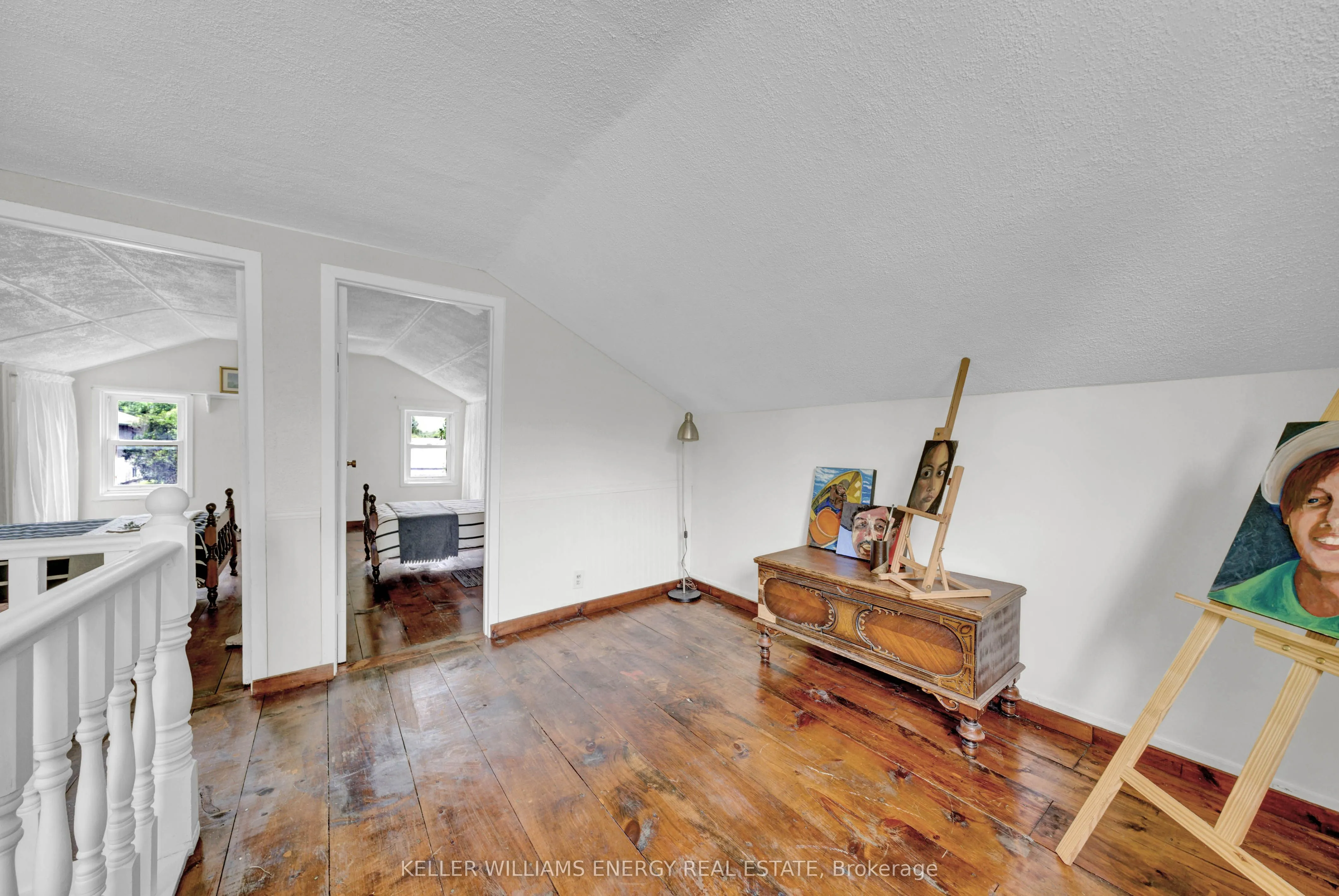 16 Squires Street